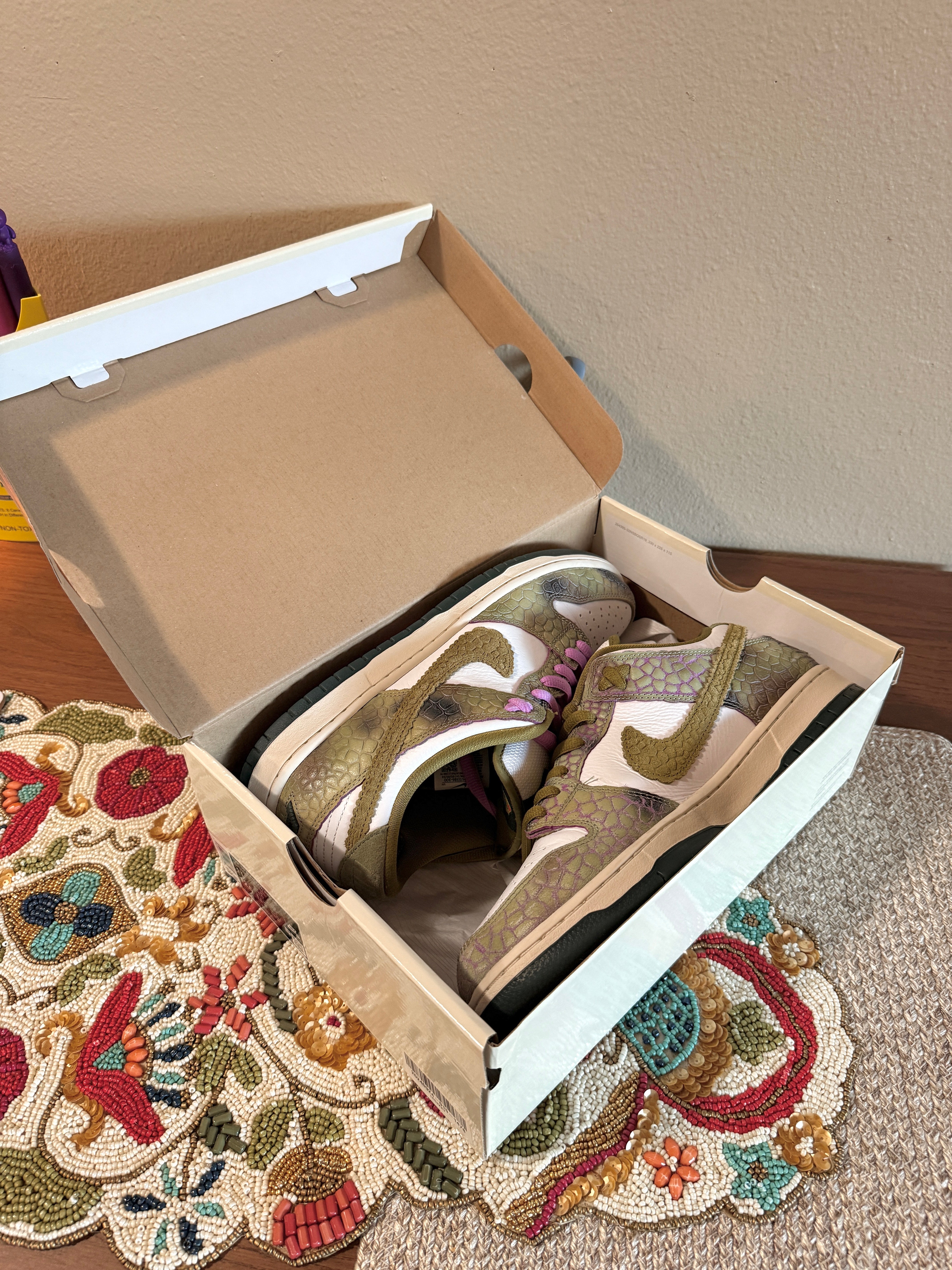 Nike SB Dunk Low x Alexis Sablone Chameleon Size 11 USED