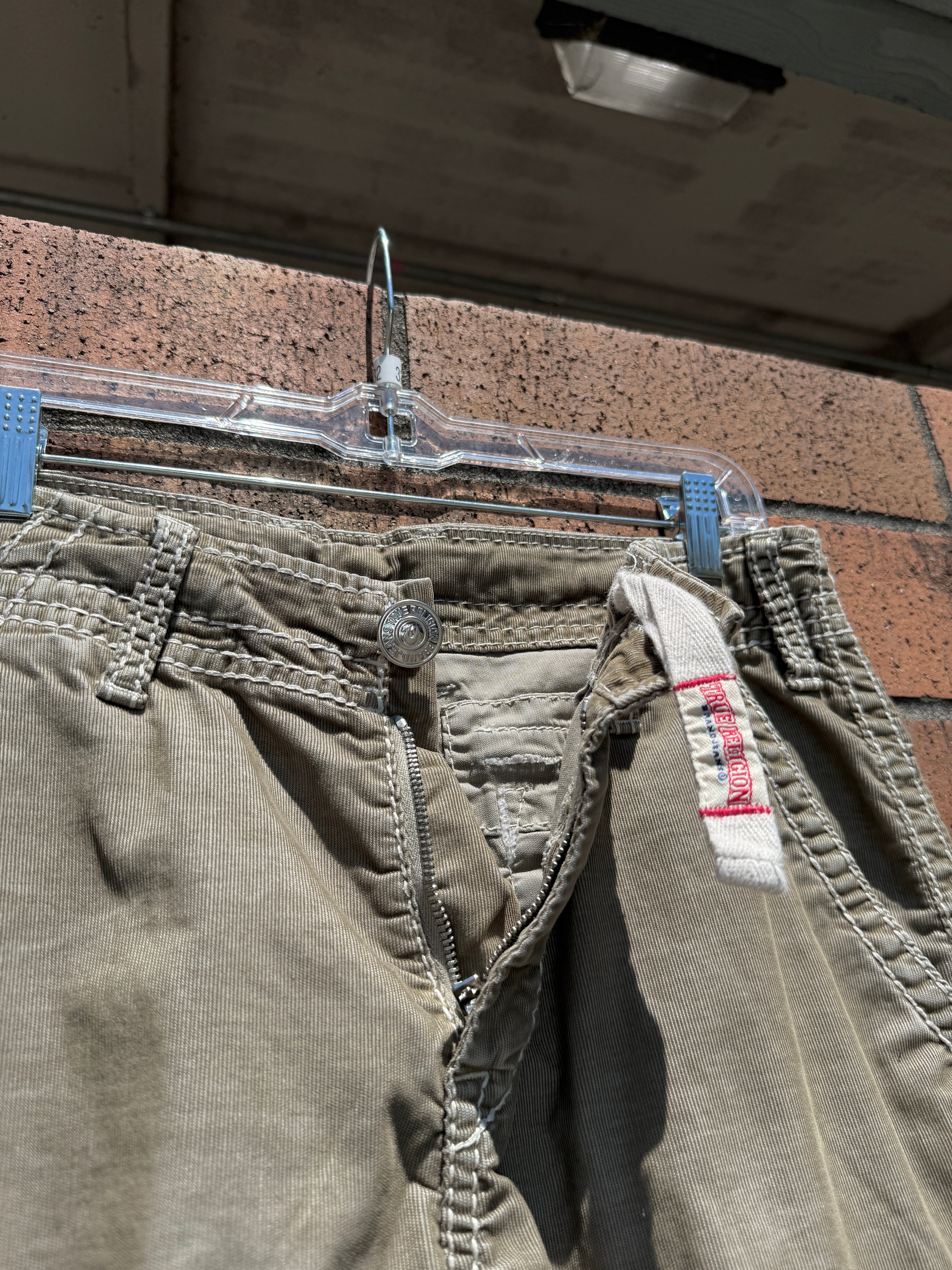 True Religion Olive Green Anthony Cutoff Cargo Shorts Size 32