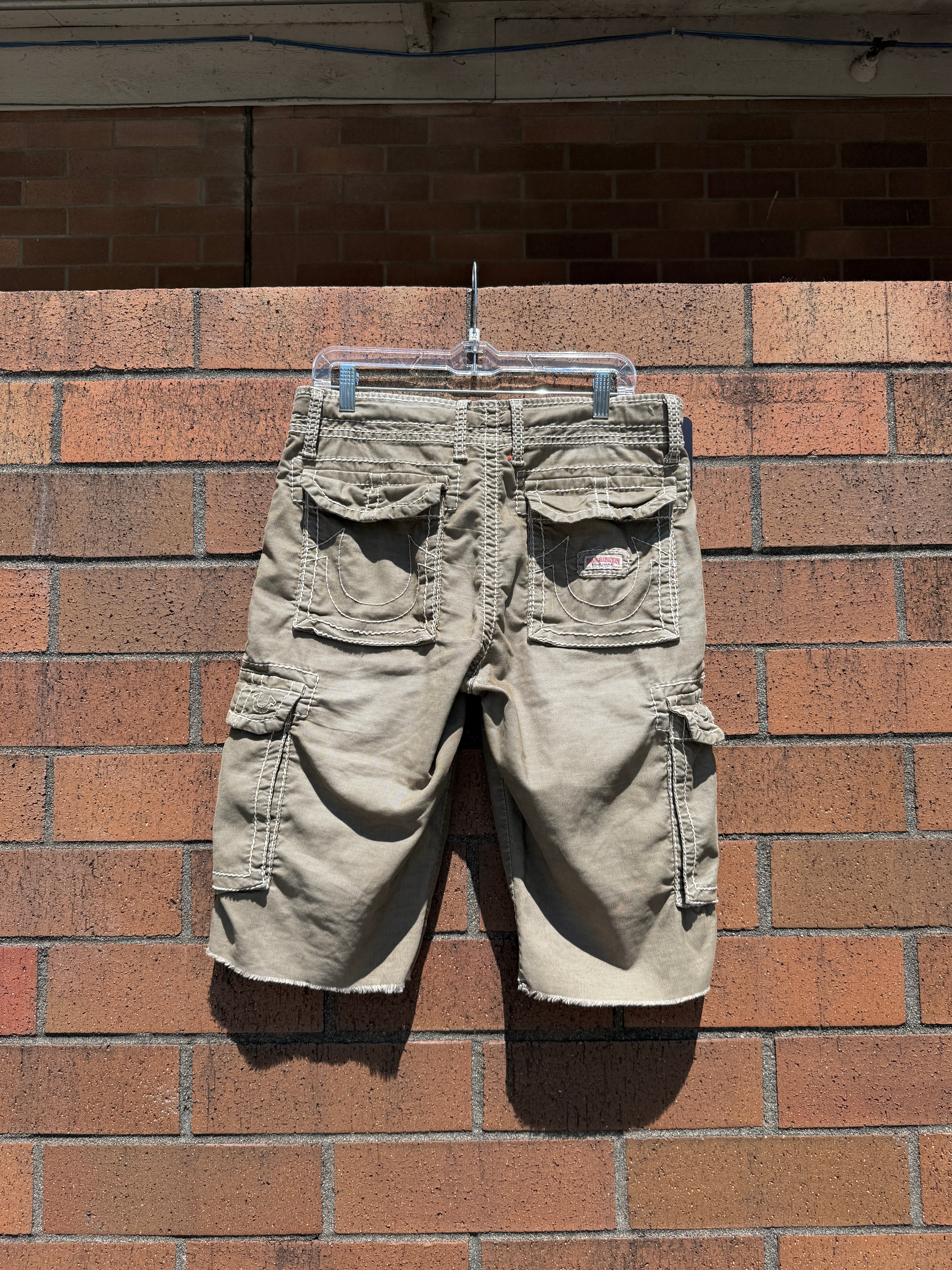 True Religion Olive Green Anthony Cutoff Cargo Shorts Size 32