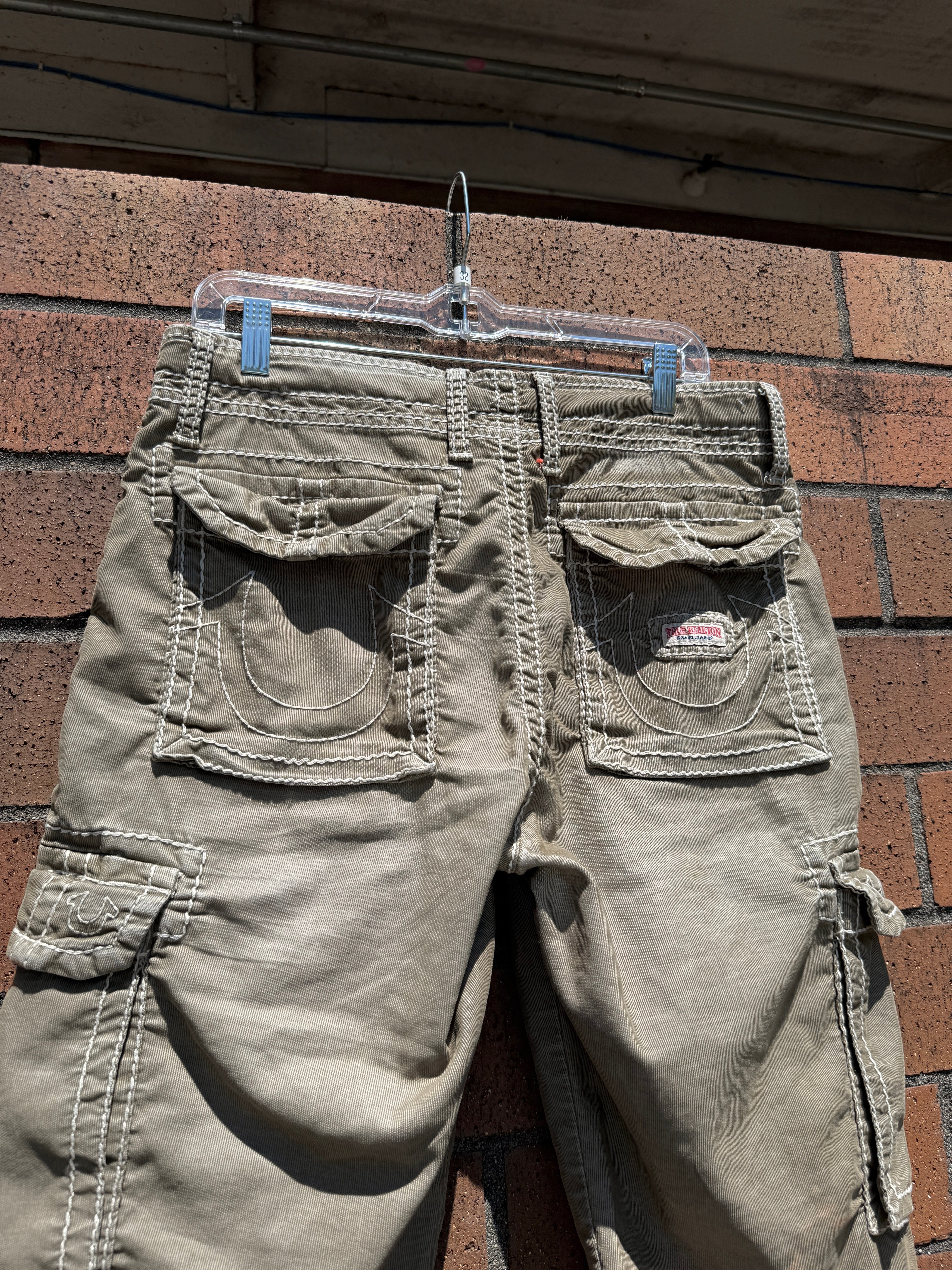 True Religion Olive Green Anthony Cutoff Cargo Shorts Size 32
