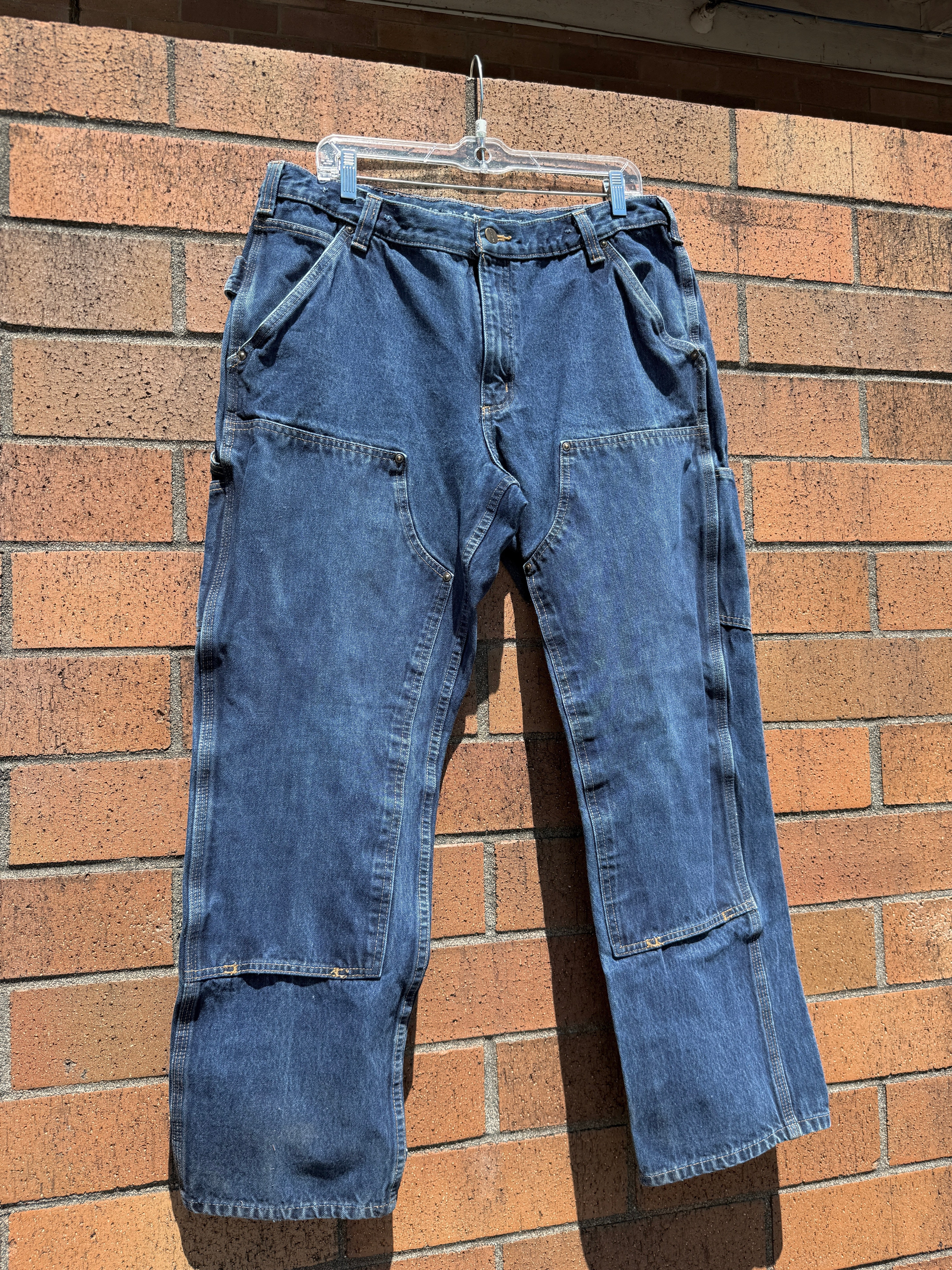 Cahartt Relaxed Fit Medium Wash Denim Double Knees Size 36x30