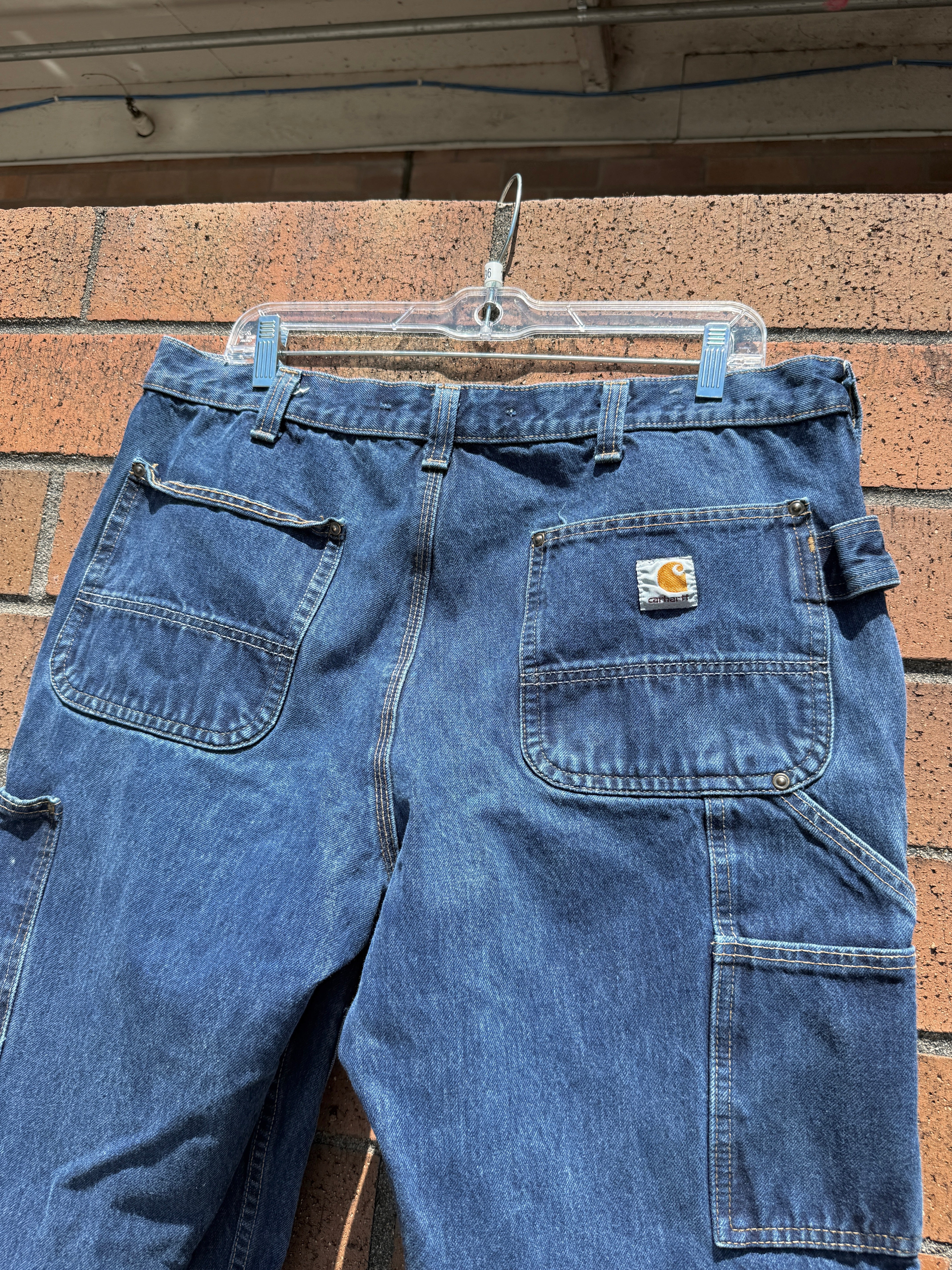 Cahartt Relaxed Fit Medium Wash Denim Double Knees Size 36x30