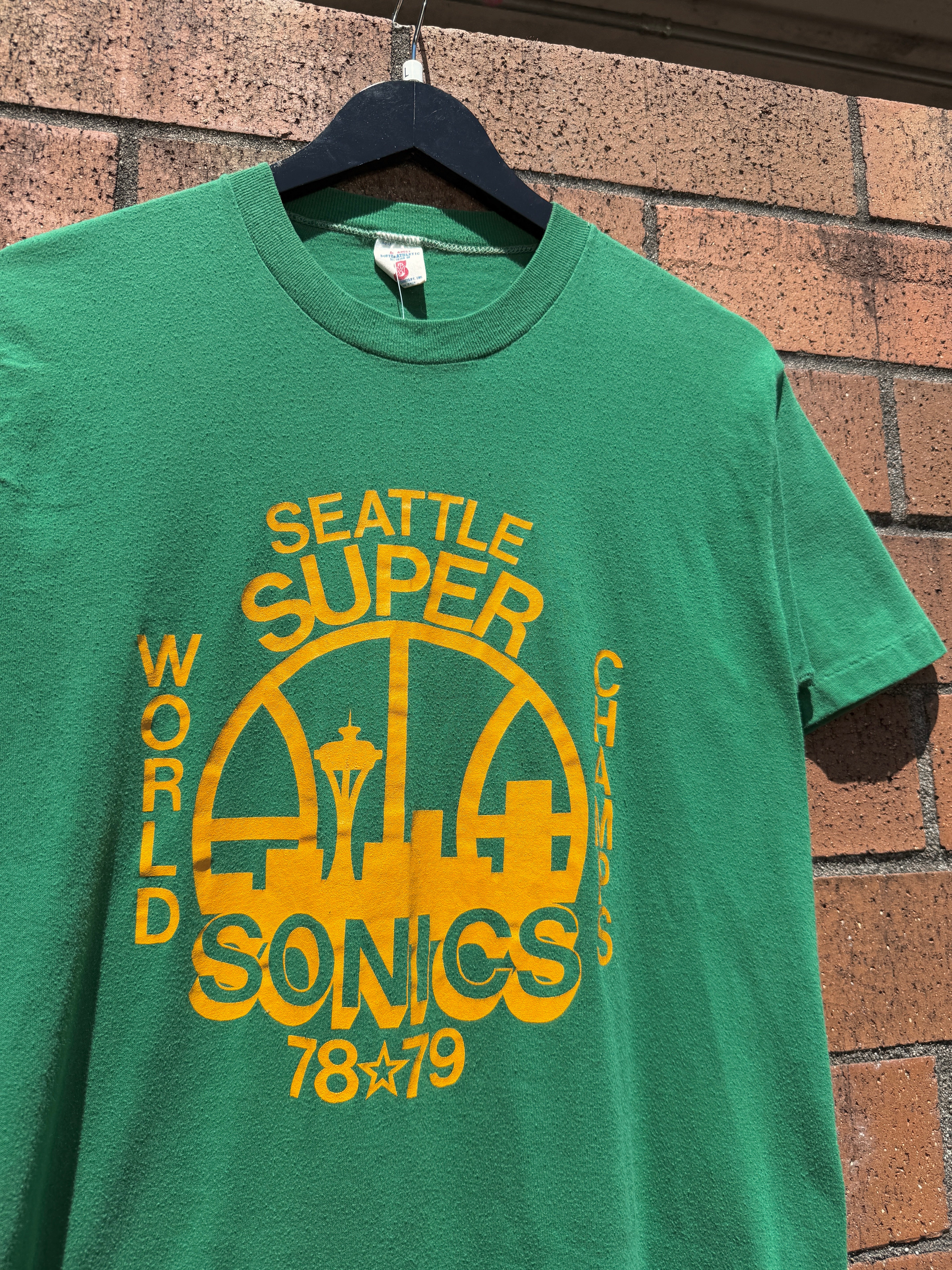1978-79 Seattle Supersonics World Champs Tee Size L