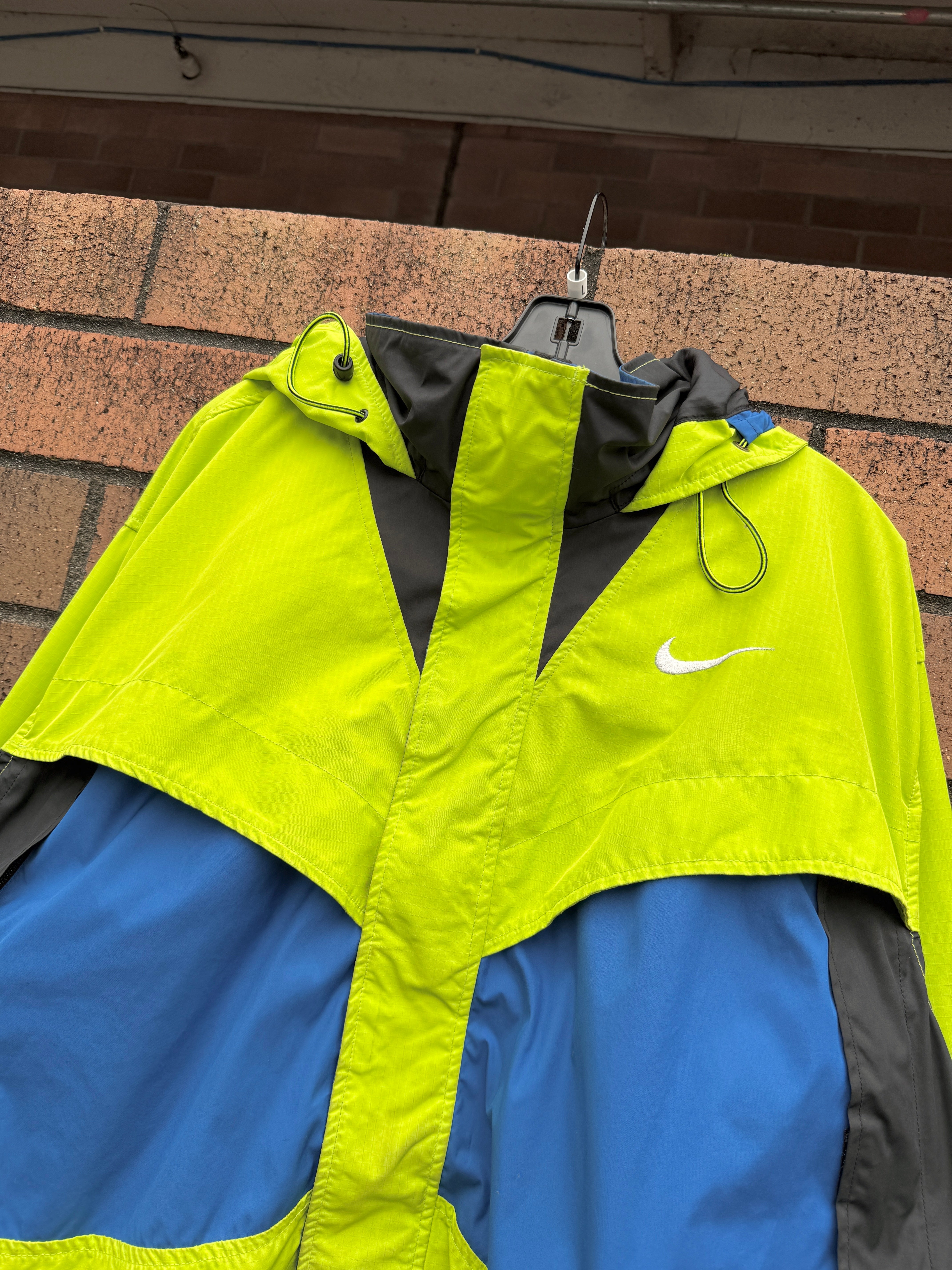 2007 Nike ACG Volt Green / Blue Packable Jacket Sz L