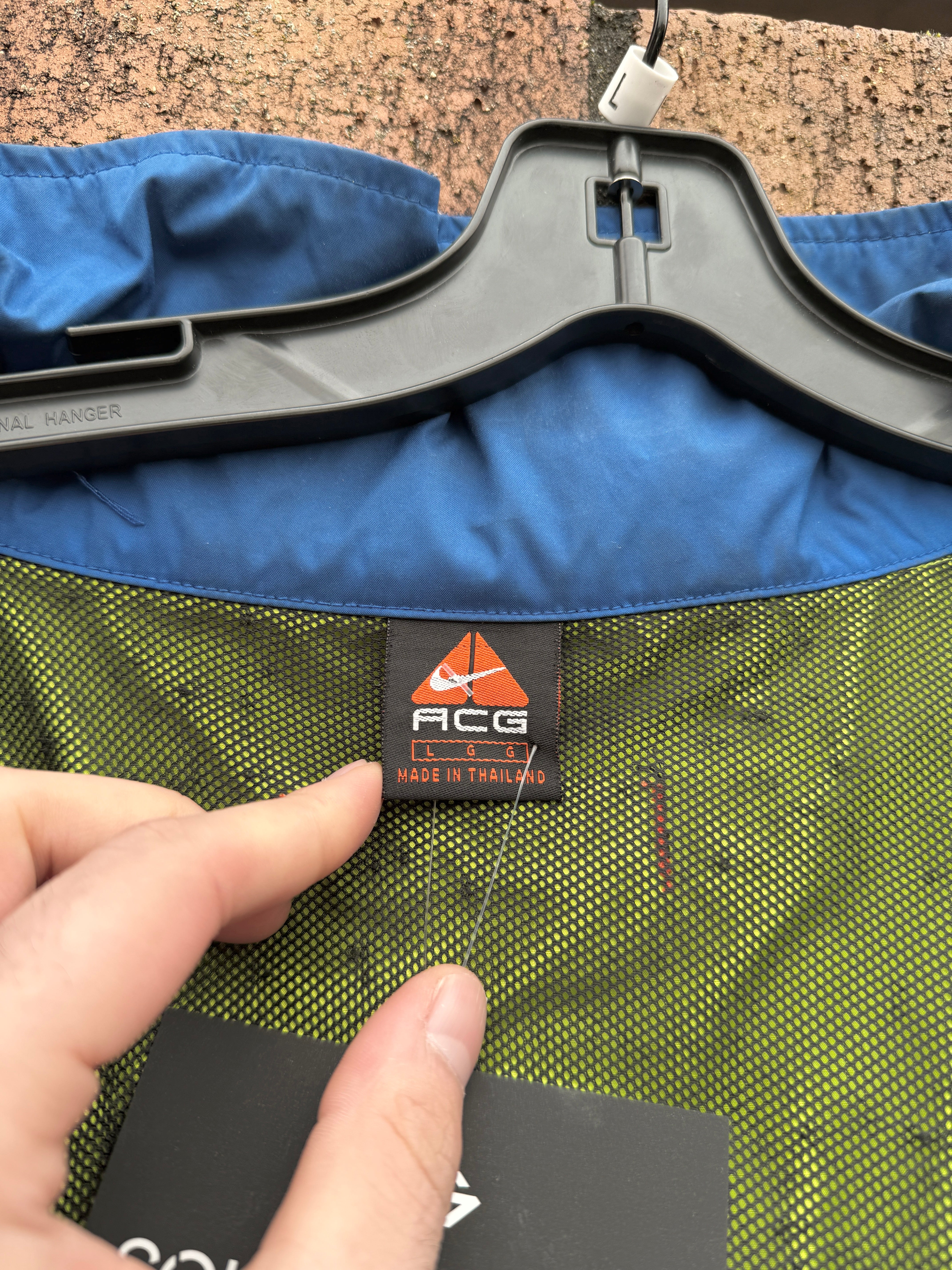 2007 Nike ACG Volt Green / Blue Packable Jacket Sz L