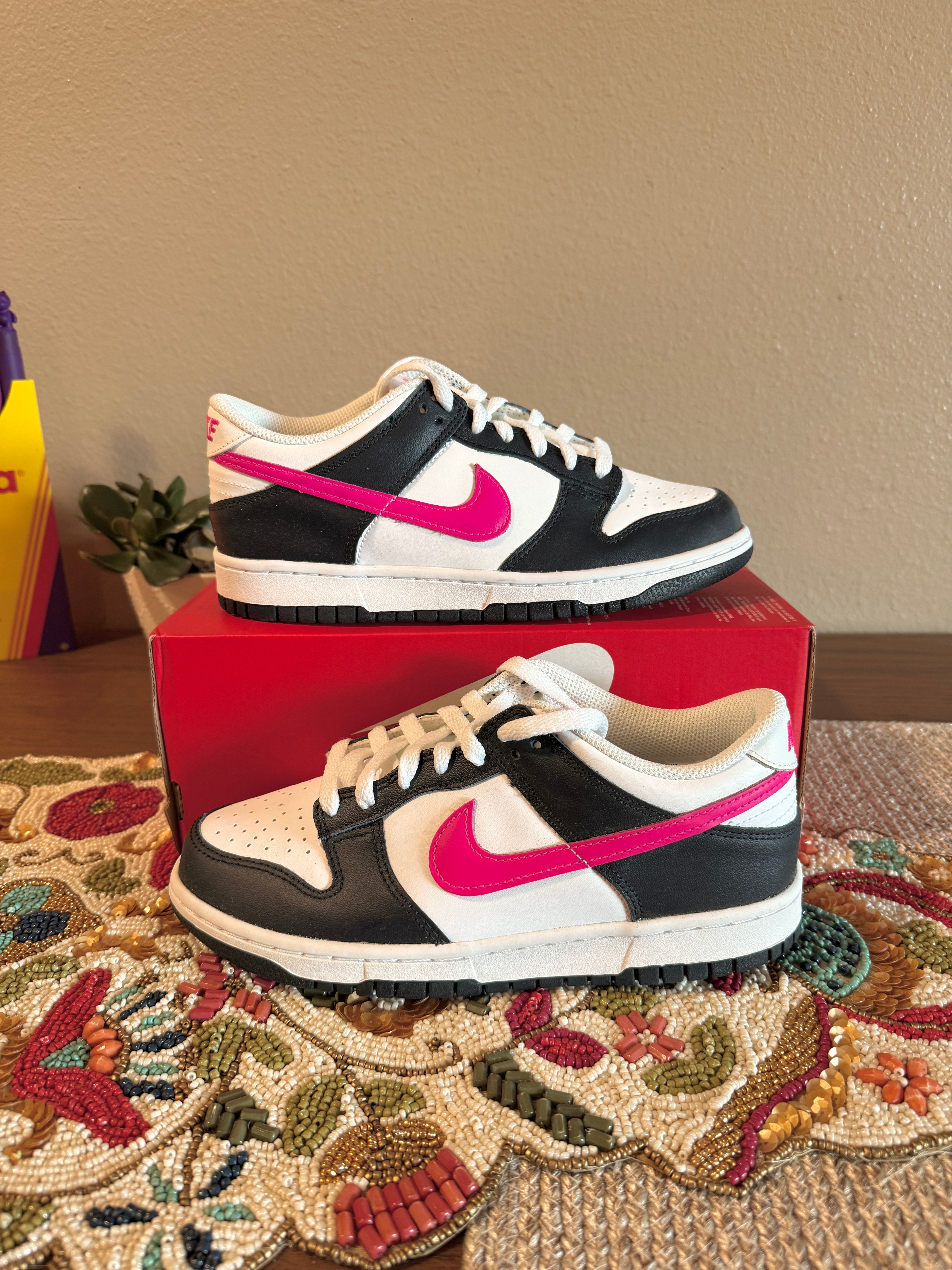 Nike Dunk Low Obsidian Fierce Pink (GS) Size 6 MISSING LID