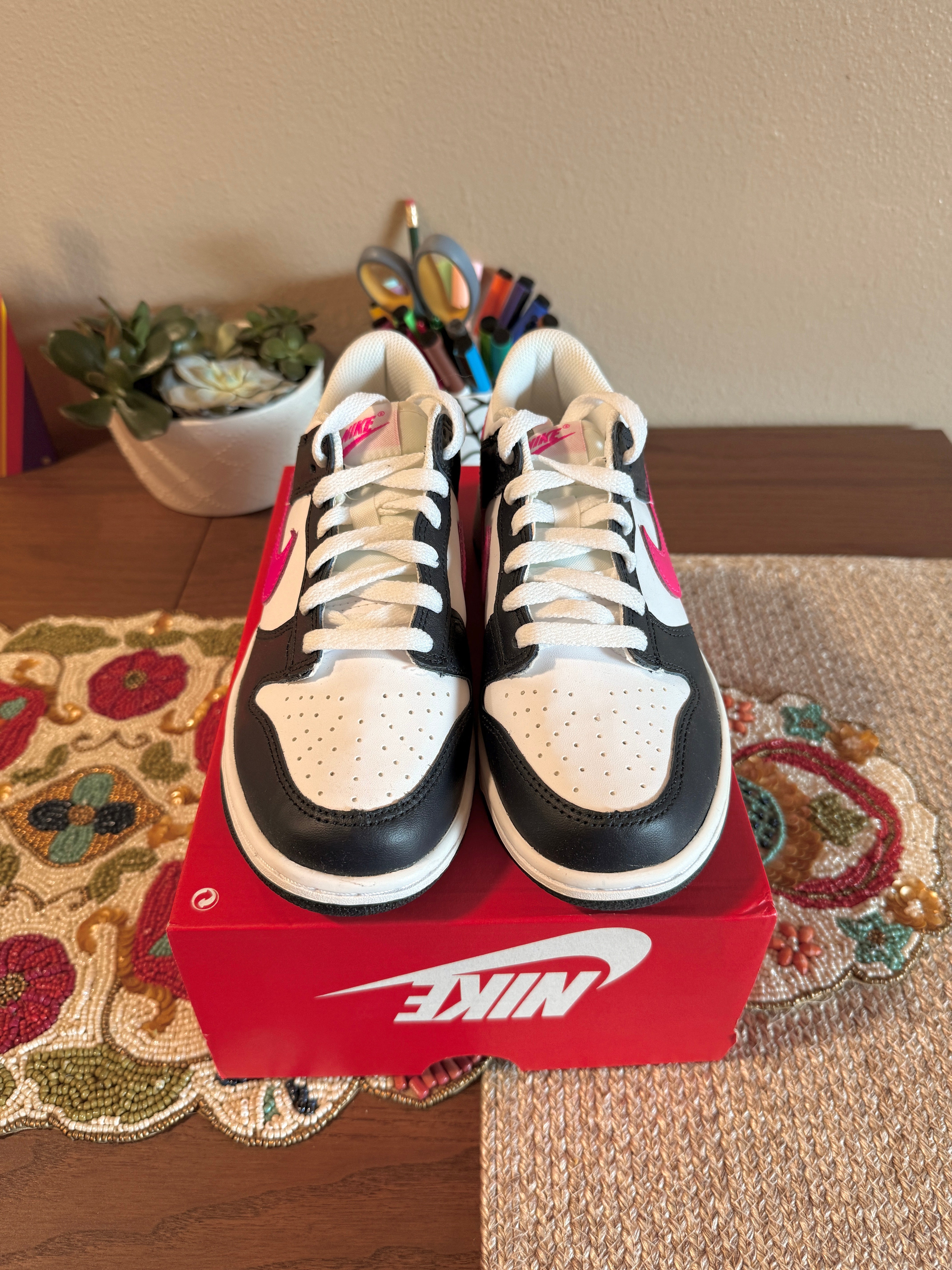 Nike Dunk Low Obsidian Fierce Pink (GS) Size 6 MISSING LID