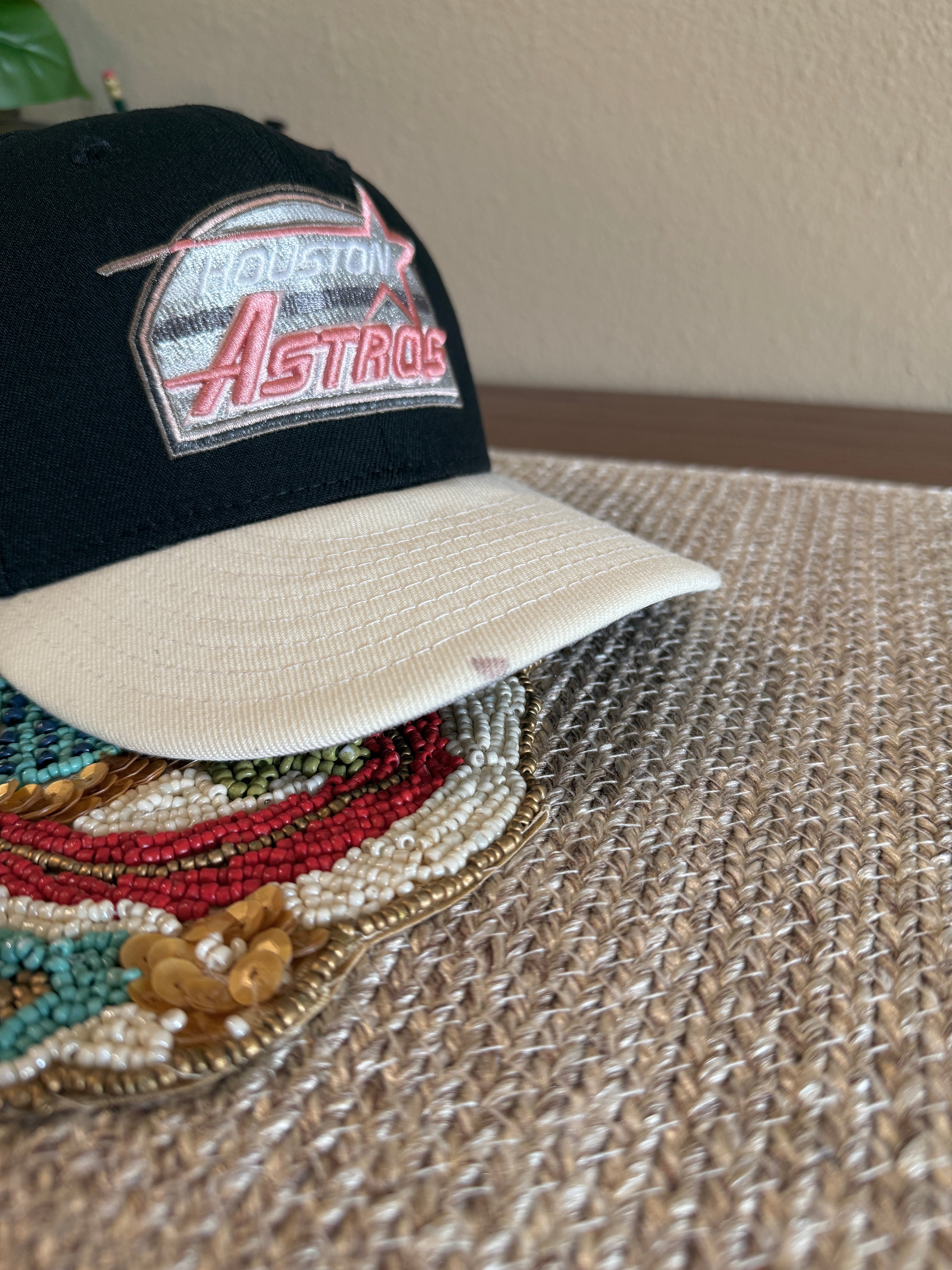 New Era Houston Astros Goku Super Saiyan Fitted Hat Black Pink USED Size 7 1/4