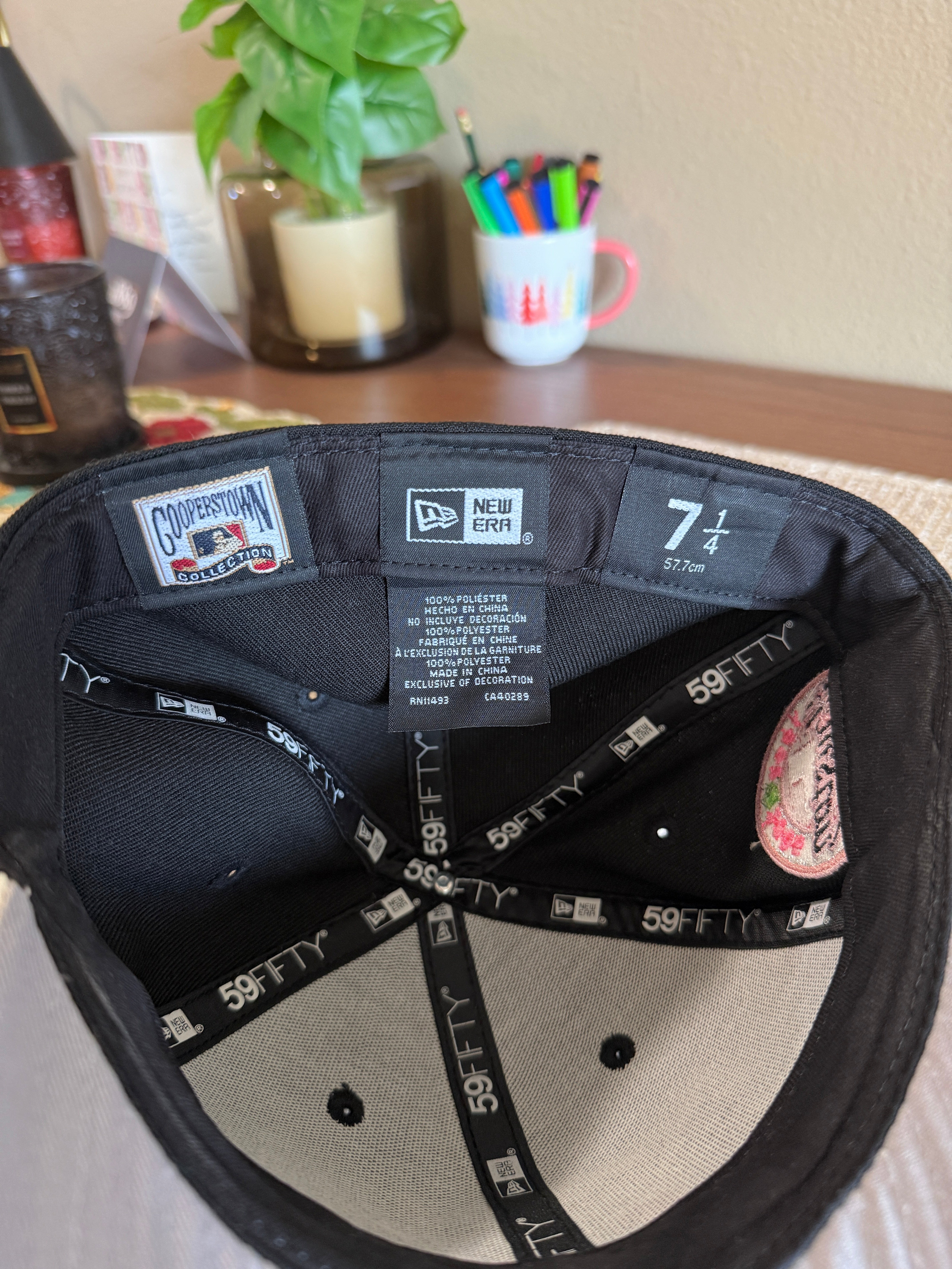 New Era Houston Astros Goku Super Saiyan Fitted Hat Black Pink USED Size 7 1/4
