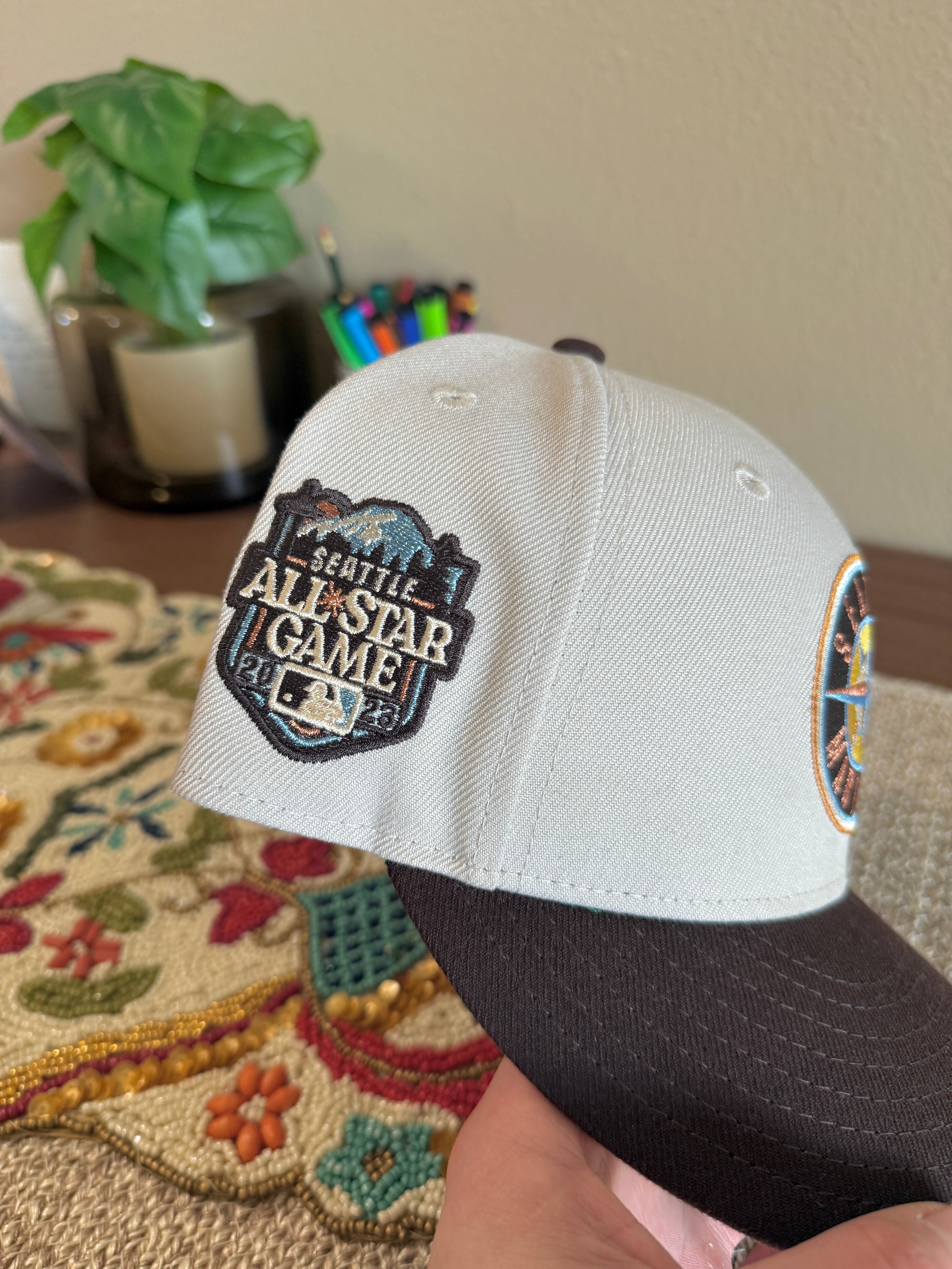 New Era Seattle Mariners 2023 All Star Game Fitted Hat Stone USED Size 7 3/8