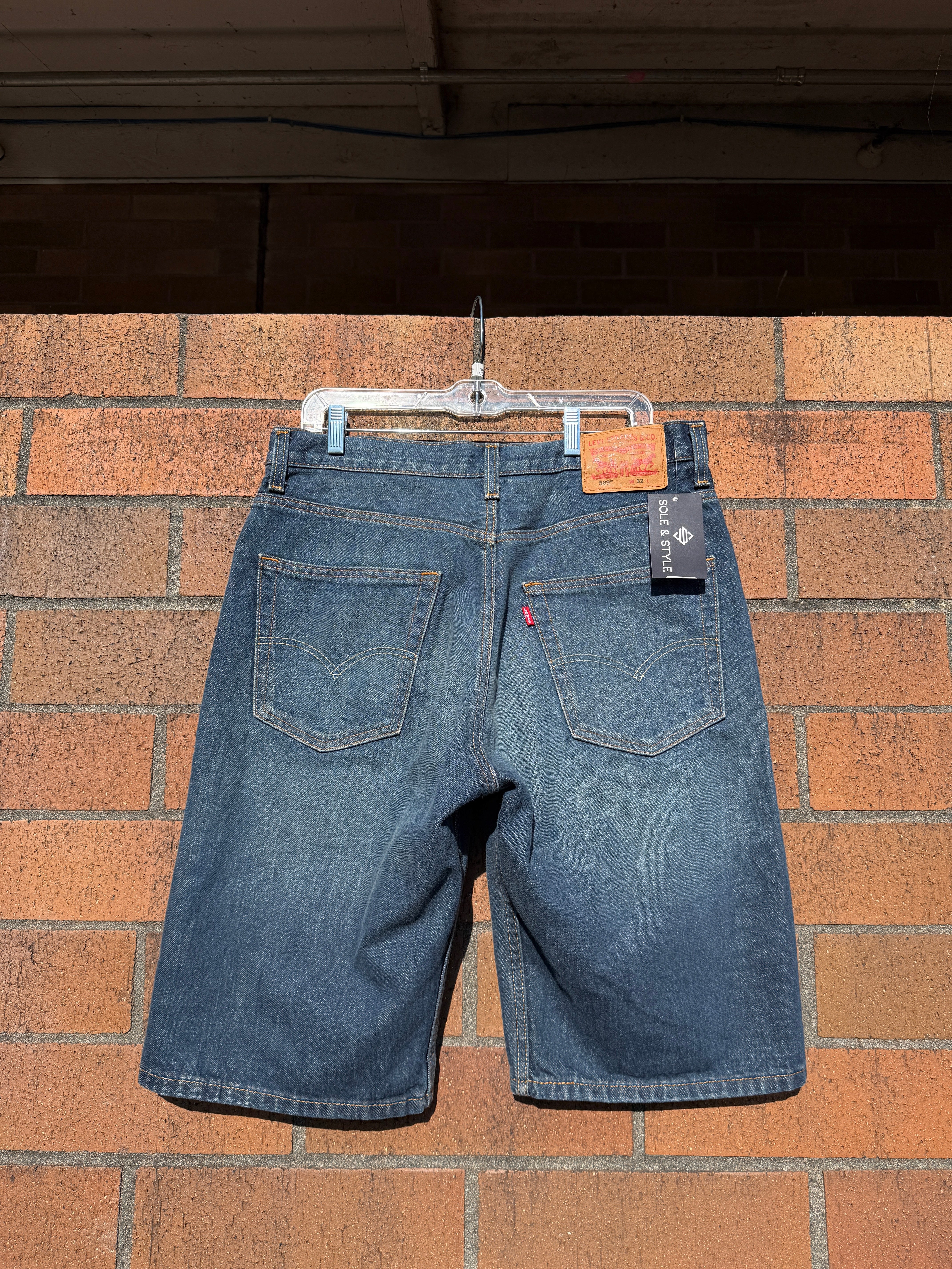 Levi's 569 Dark Wash Denim Jorts Size 32