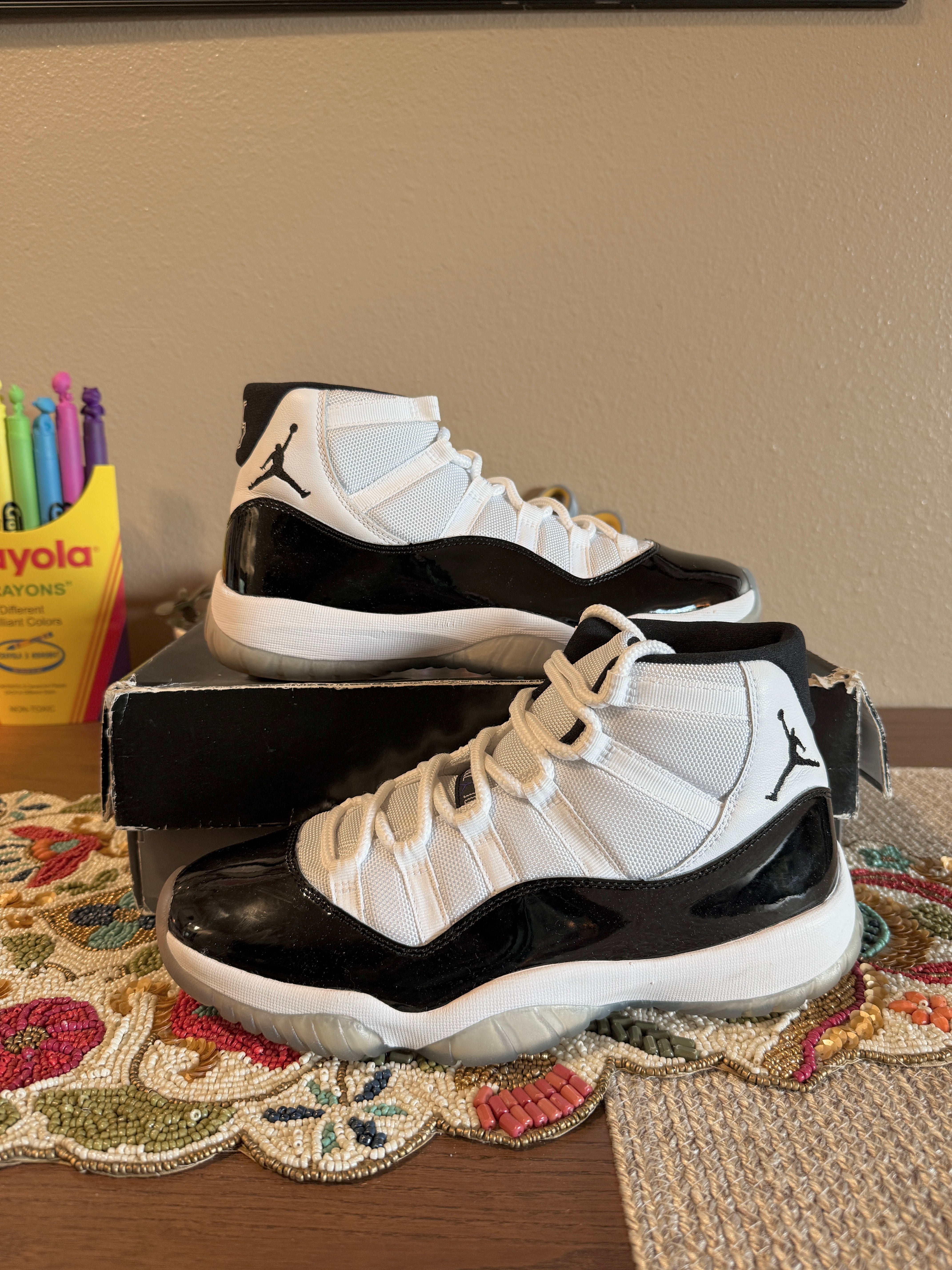Jordan 11 Retro Concord (2018) Size 9 USED