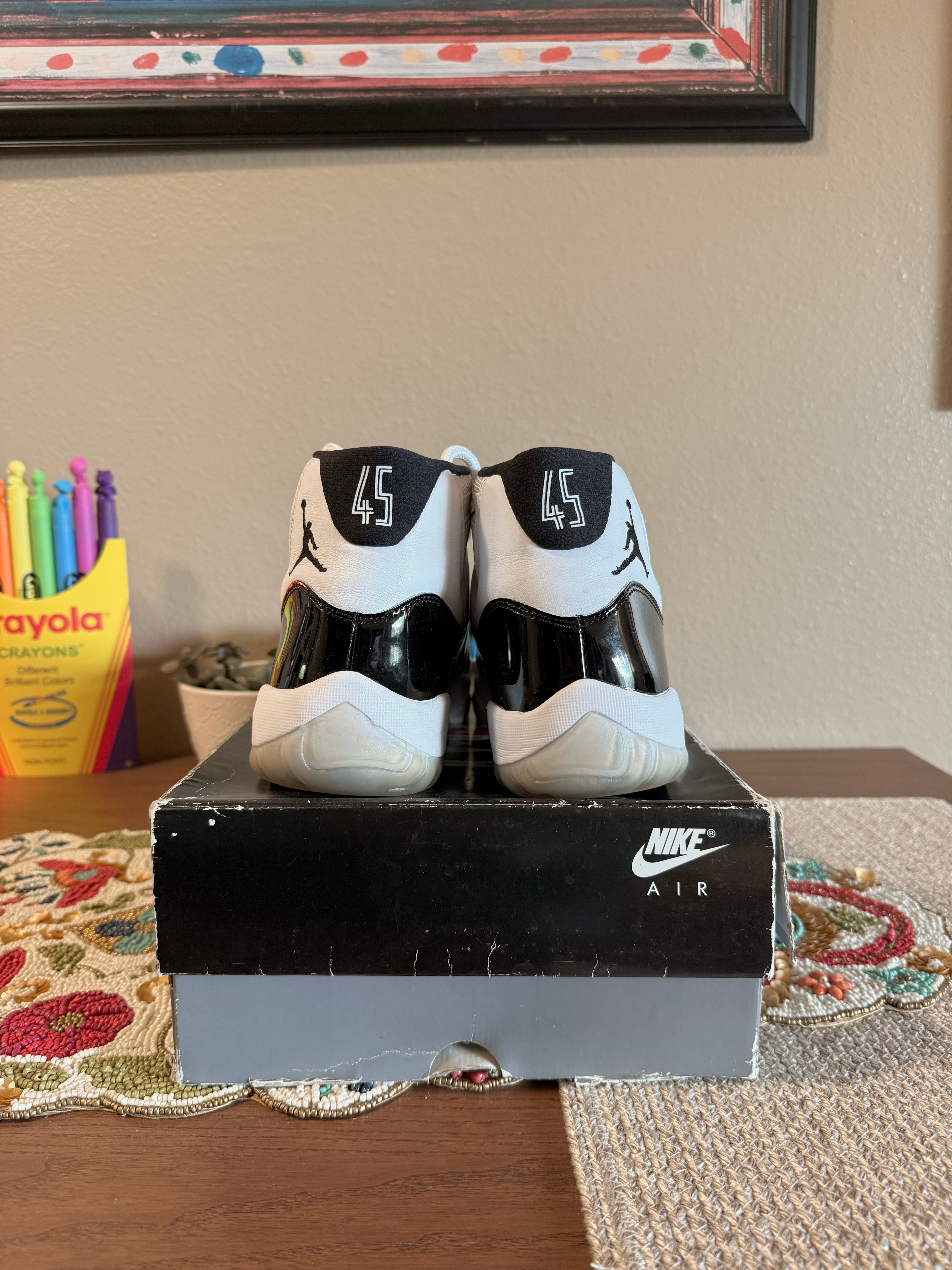 Jordan 11 Retro Concord (2018) Size 9 USED