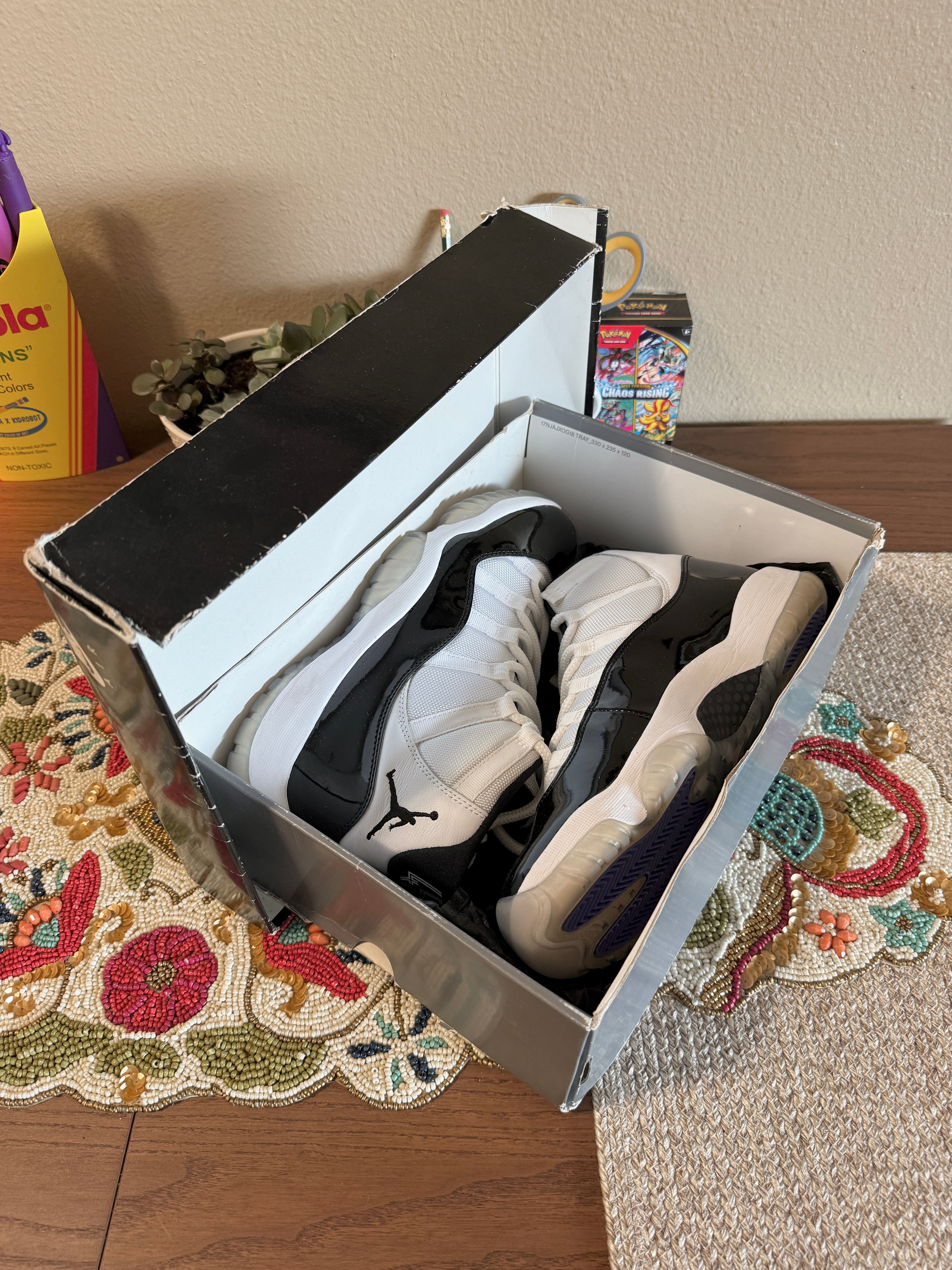 Jordan 11 Retro Concord (2018) Size 9 USED