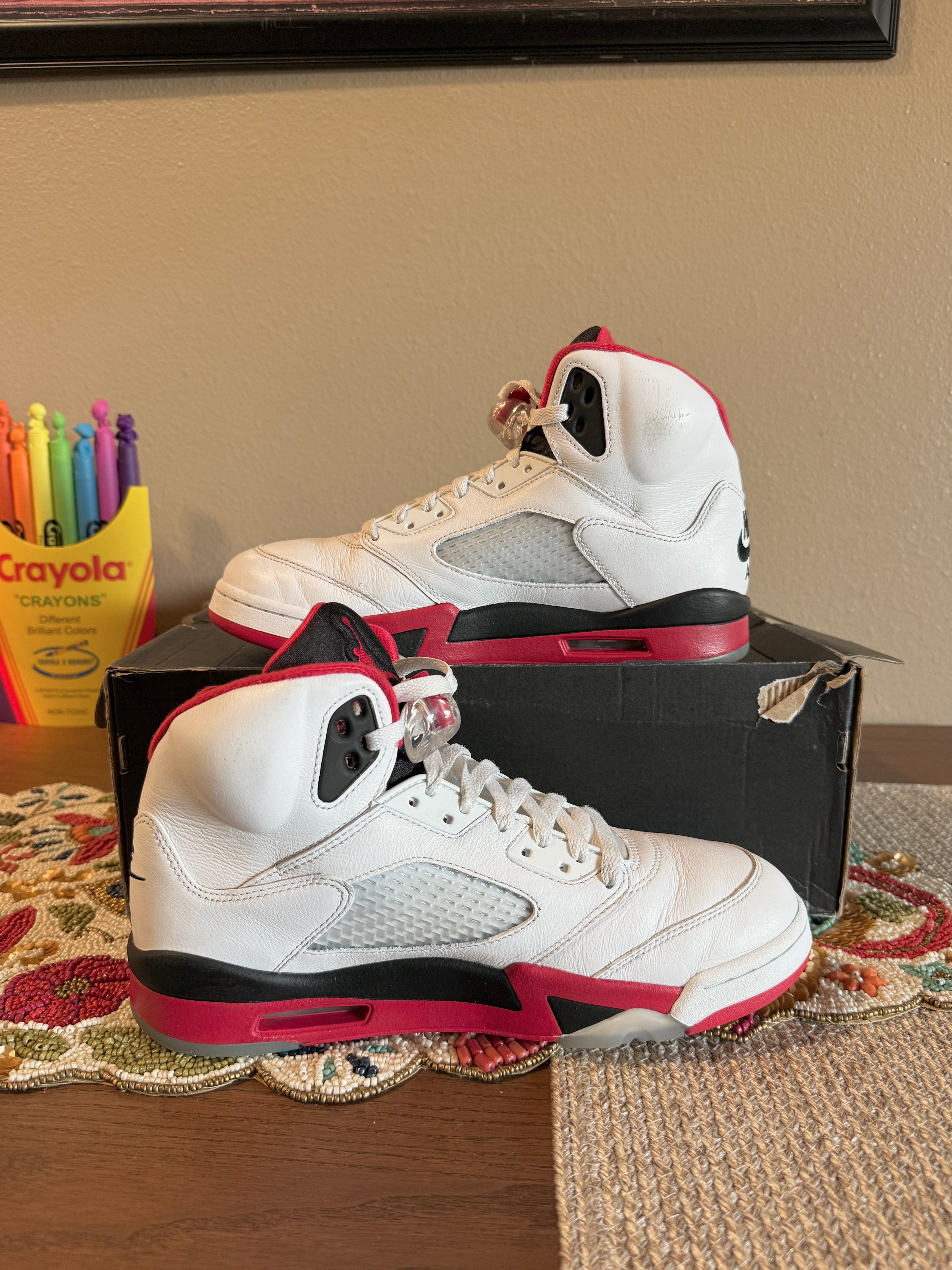 Jordan 5 Retro Fire Red Black Tongue (2025) Size 9.5 USED REP BOX
