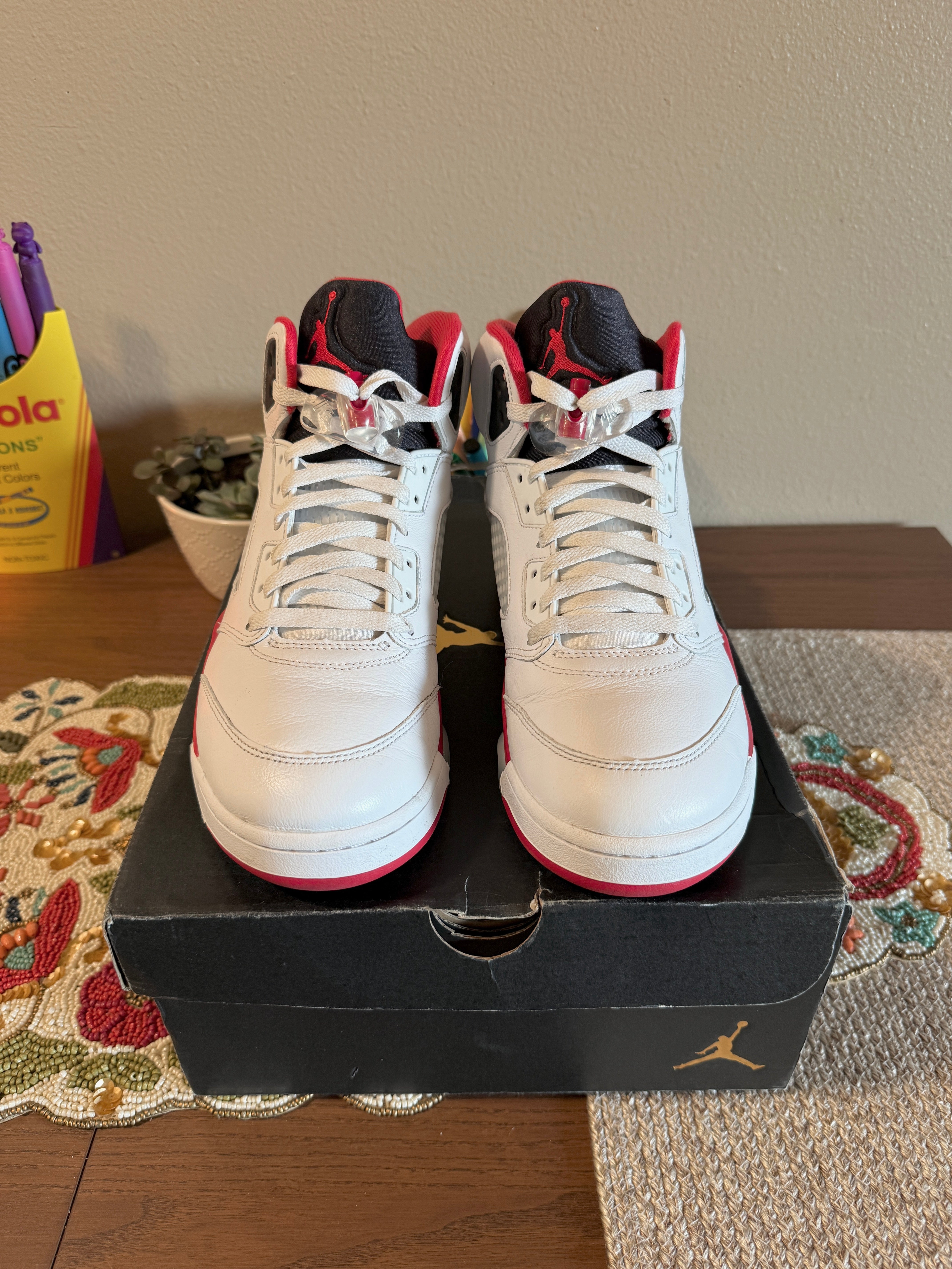 Jordan 5 Retro Fire Red Black Tongue (2025) Size 9.5 USED REP BOX