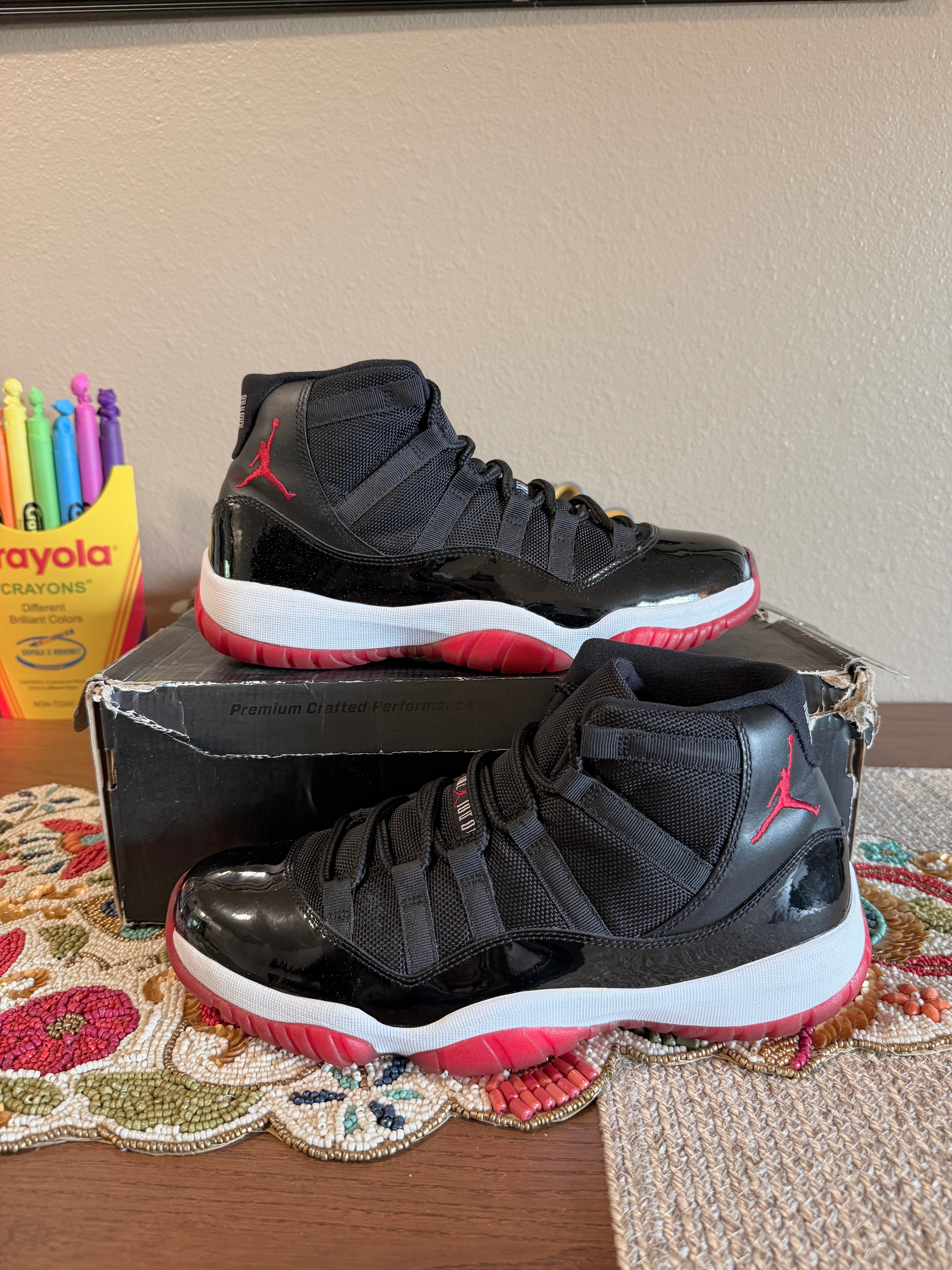 Jordan 11 Retro Playoffs Bred (2012) Size 9.5 USED