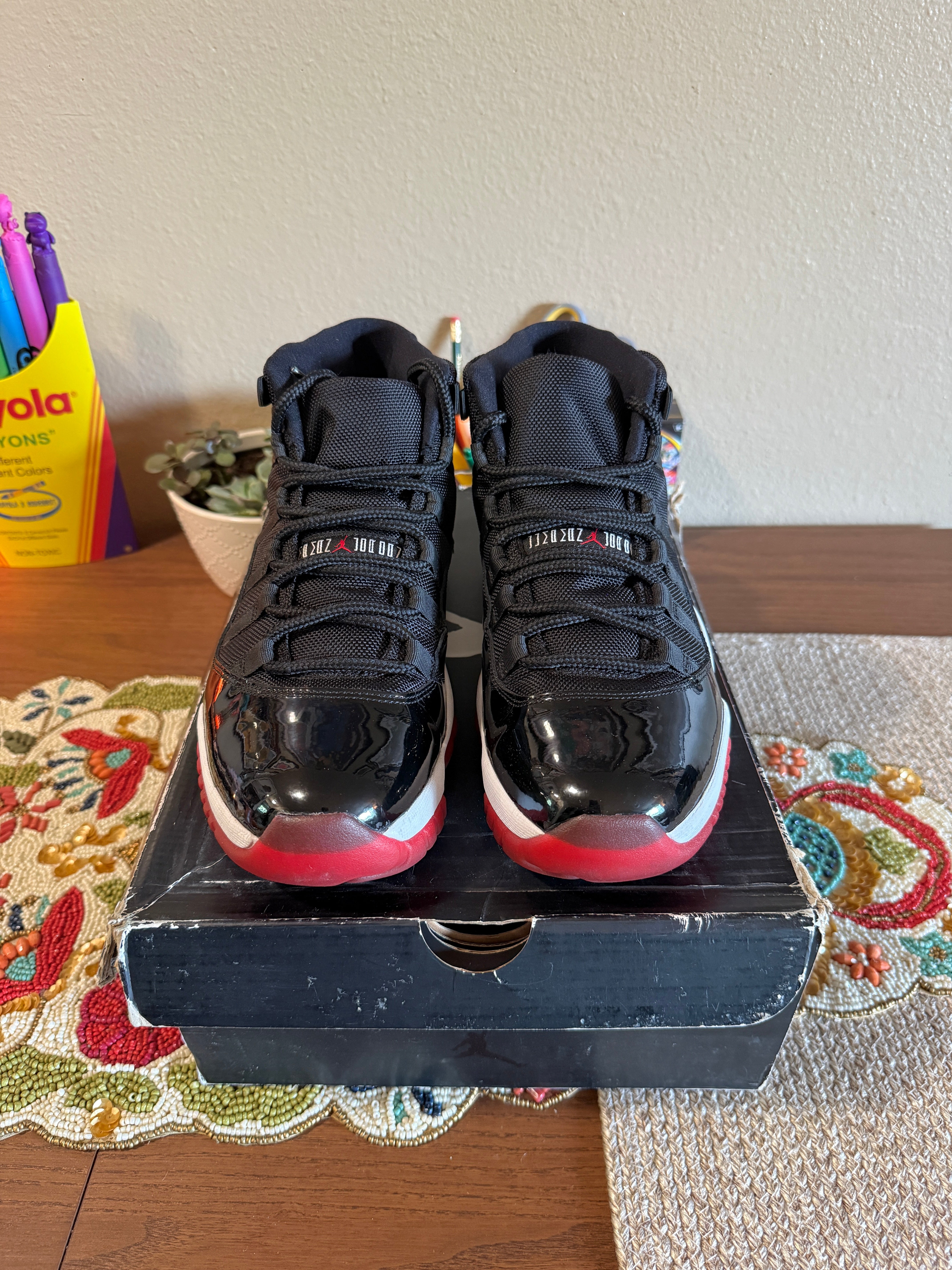 Jordan 11 Retro Playoffs Bred (2012) Size 9.5 USED