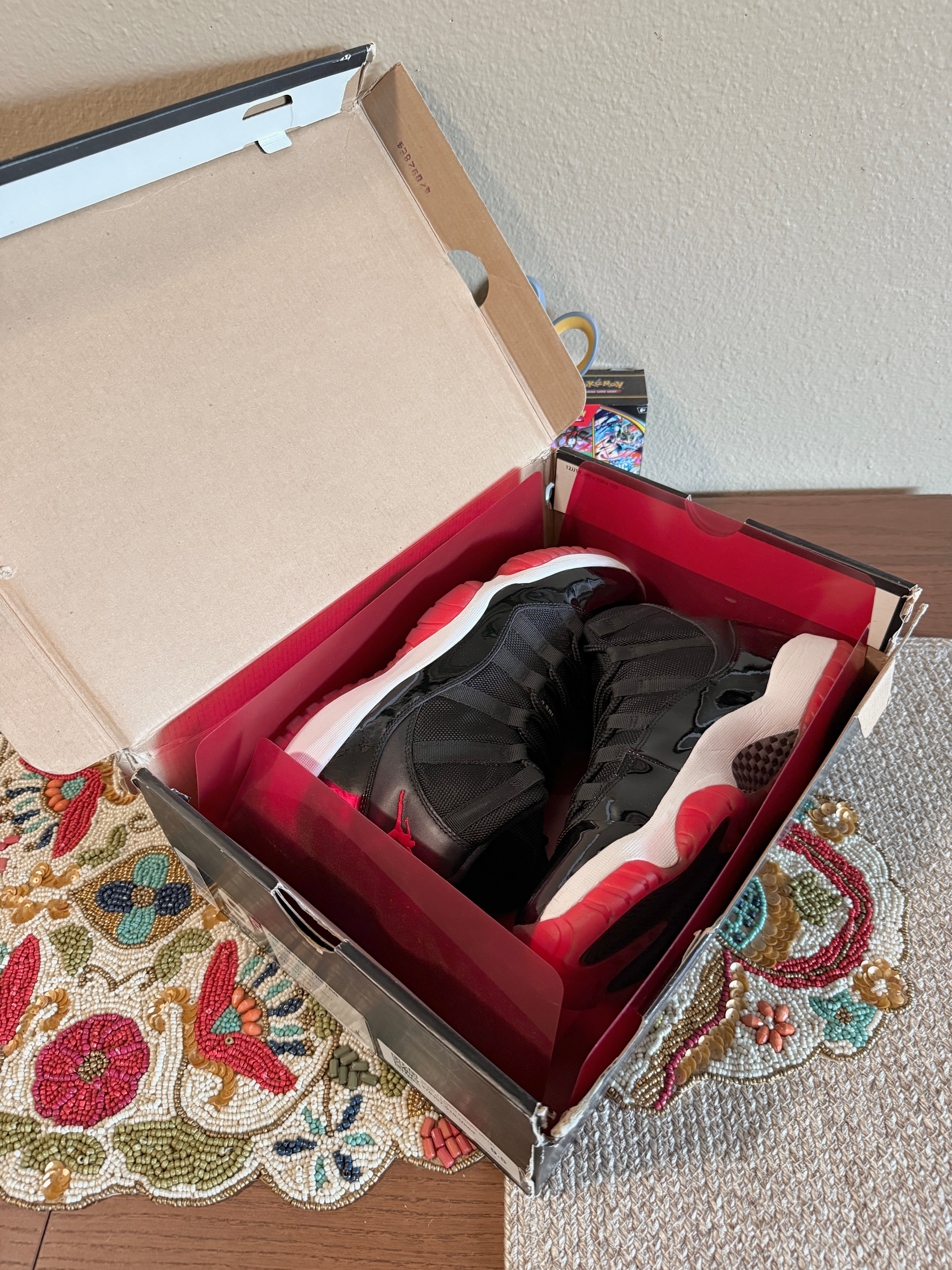 Jordan 11 Retro Playoffs Bred (2012) Size 9.5 USED