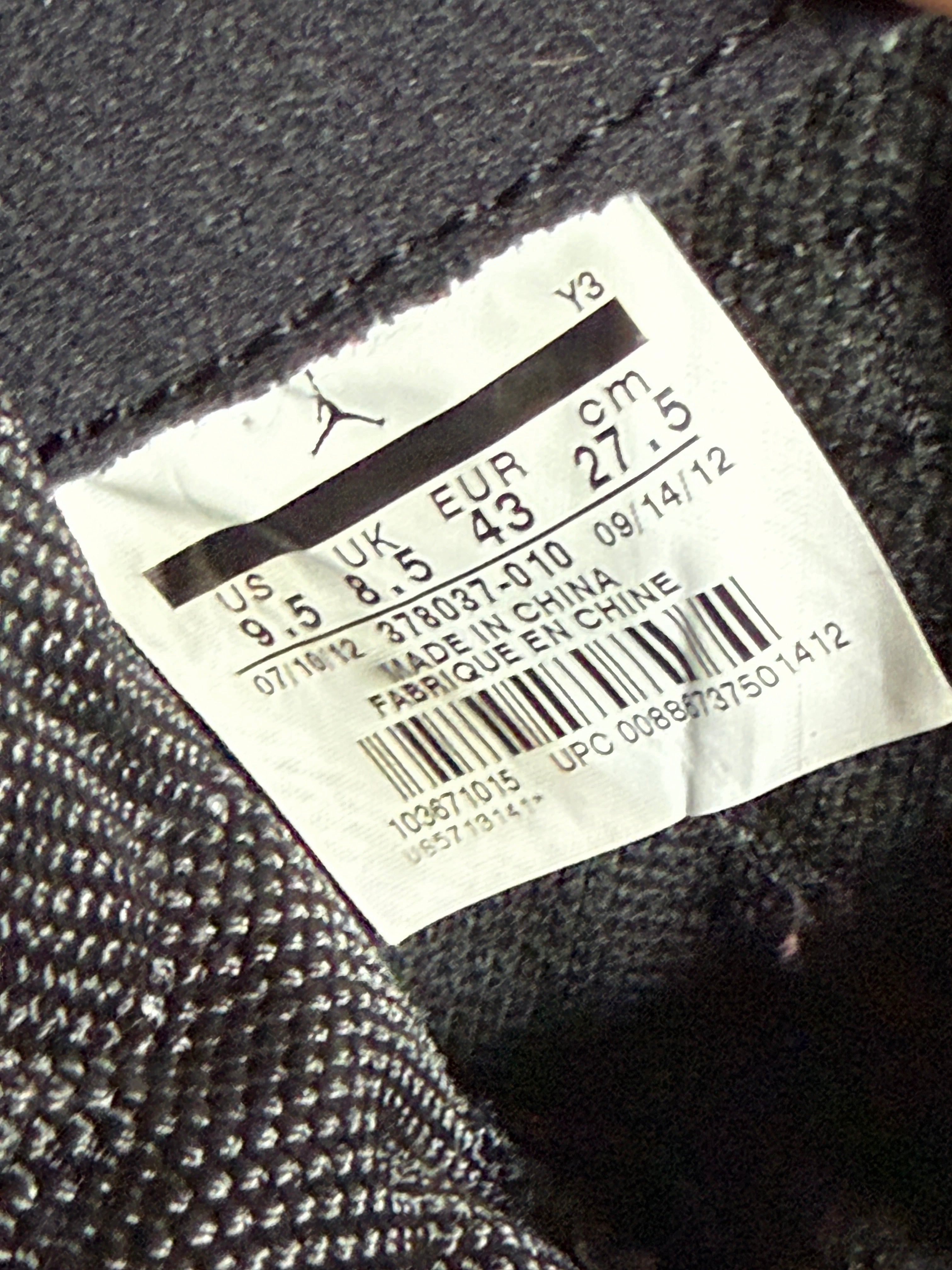 Jordan 11 Retro Playoffs Bred (2012) Size 9.5 USED