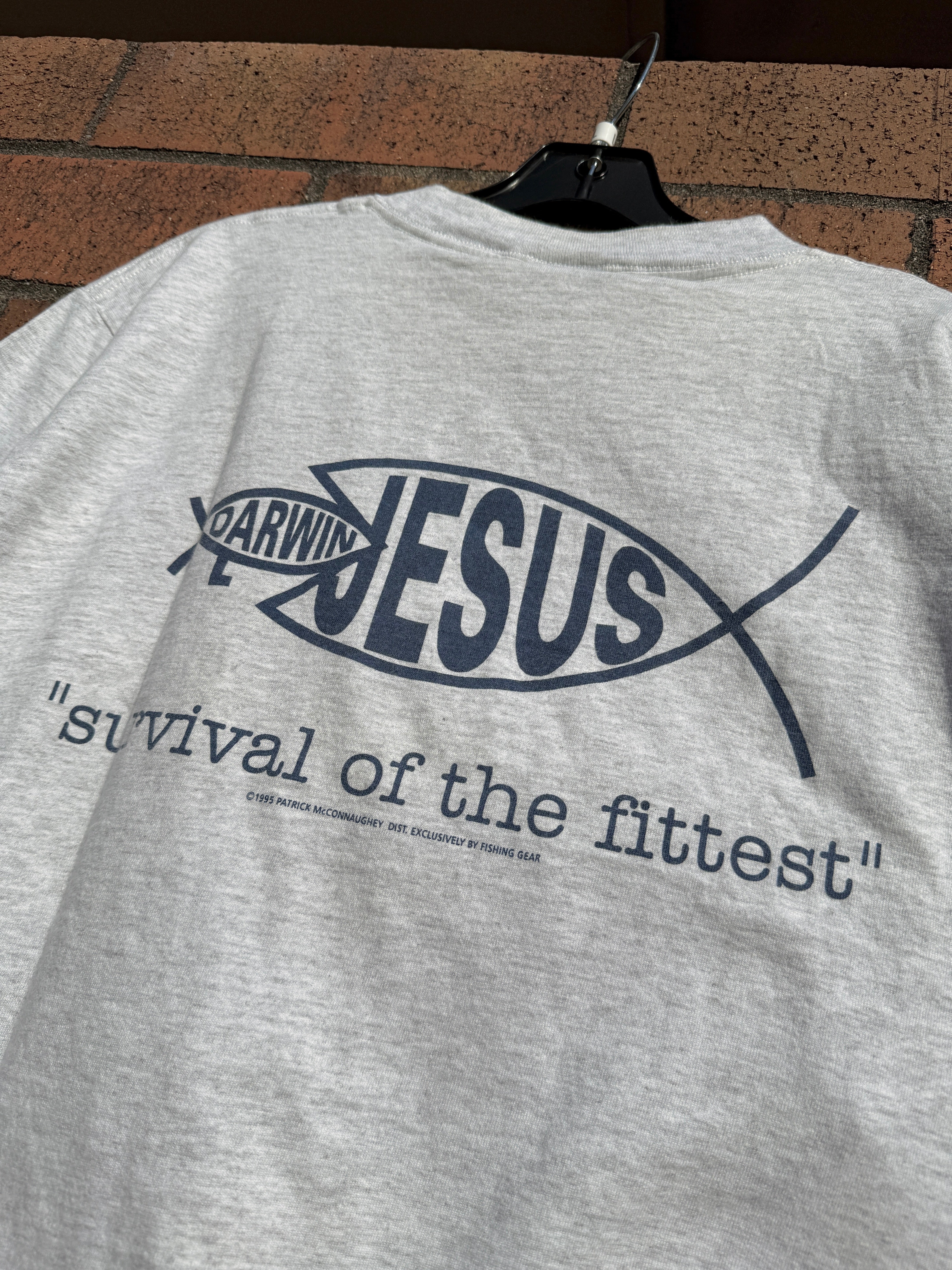 1995 Survival of the Fittest Darwin Tee Size L