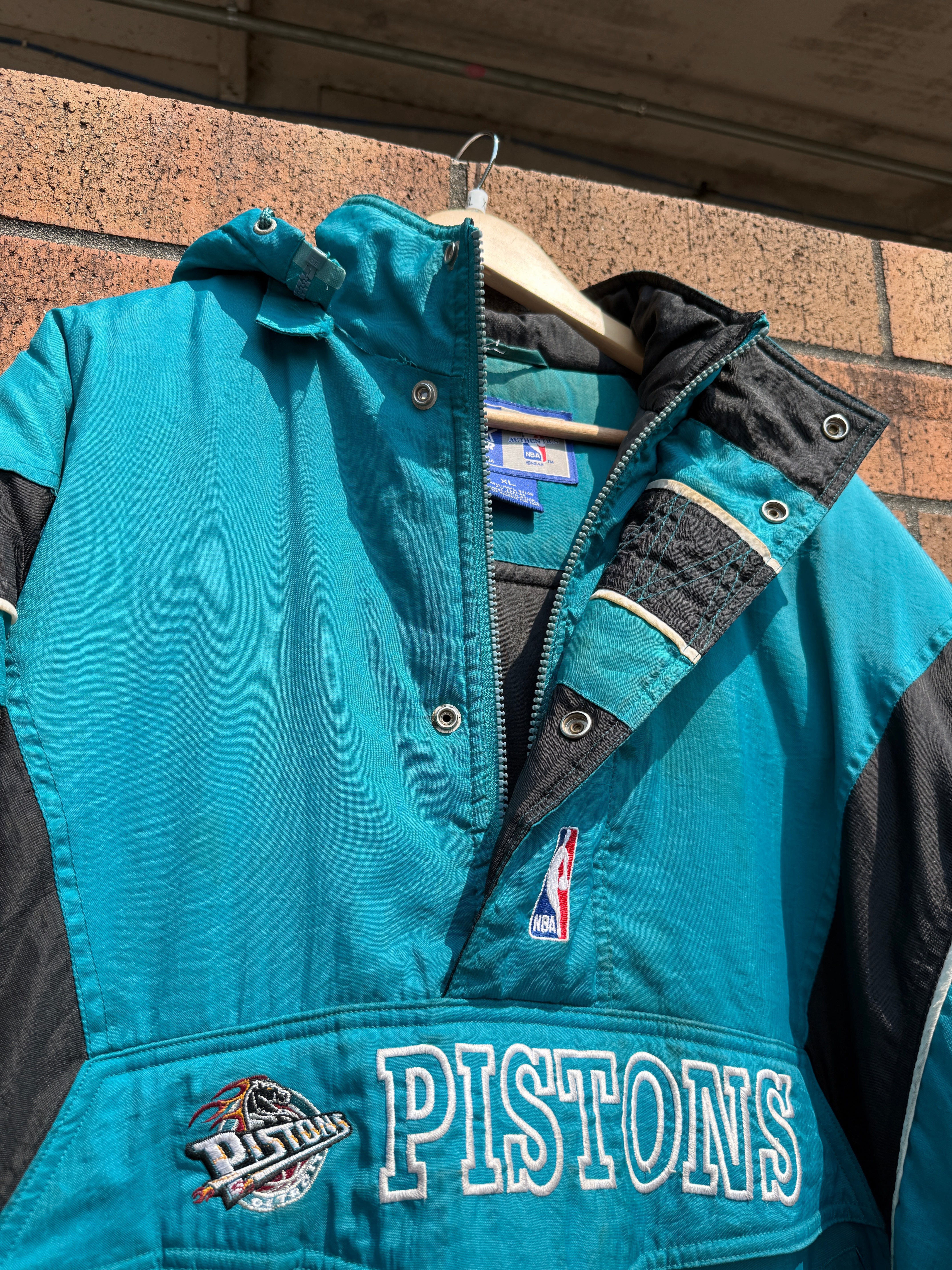 90s Starter Detroit Pistons Hooded Puffer Jacket Size XL