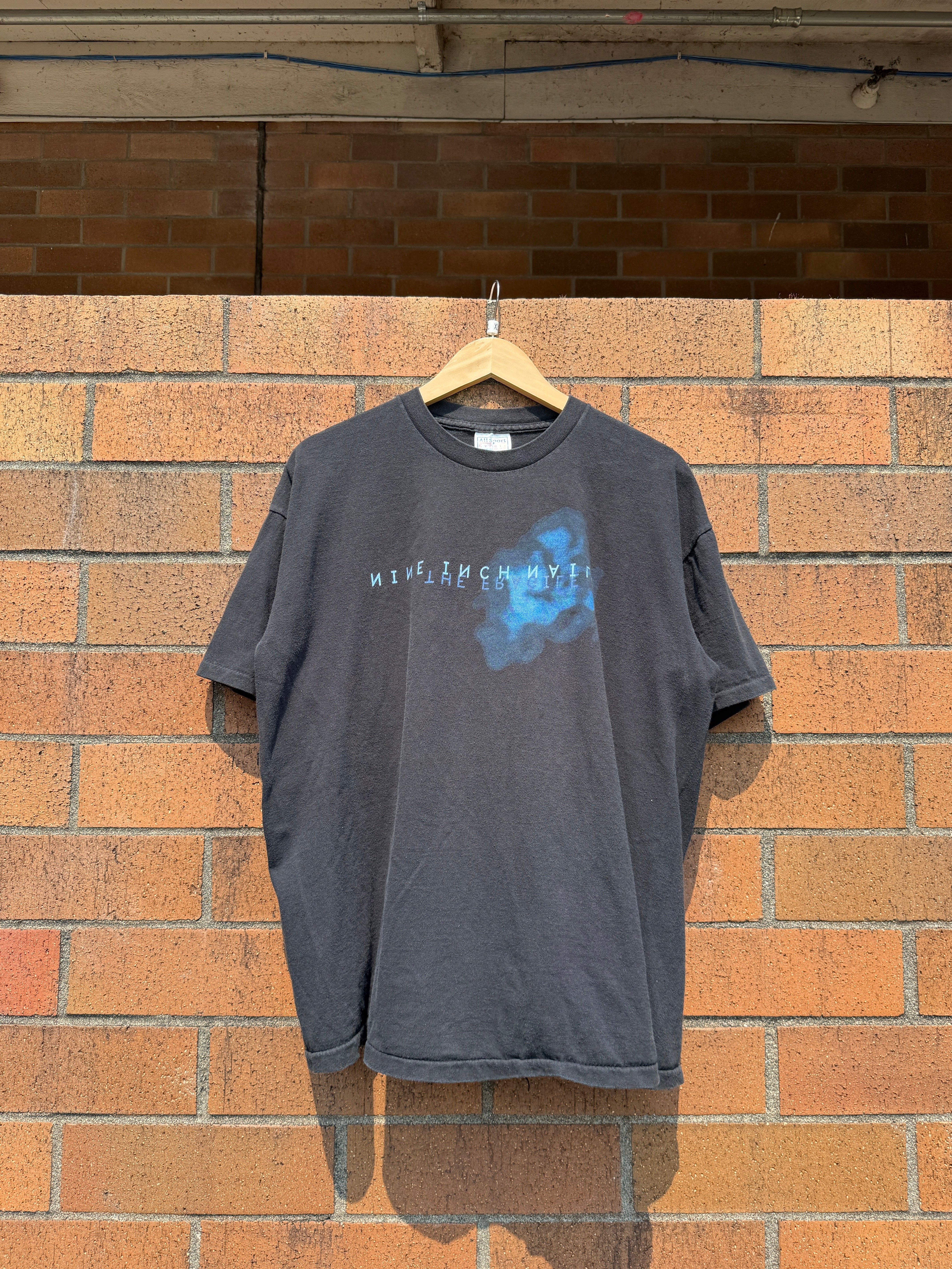 90s Nine Inch Nails The Fragile Tour Tee Size XL