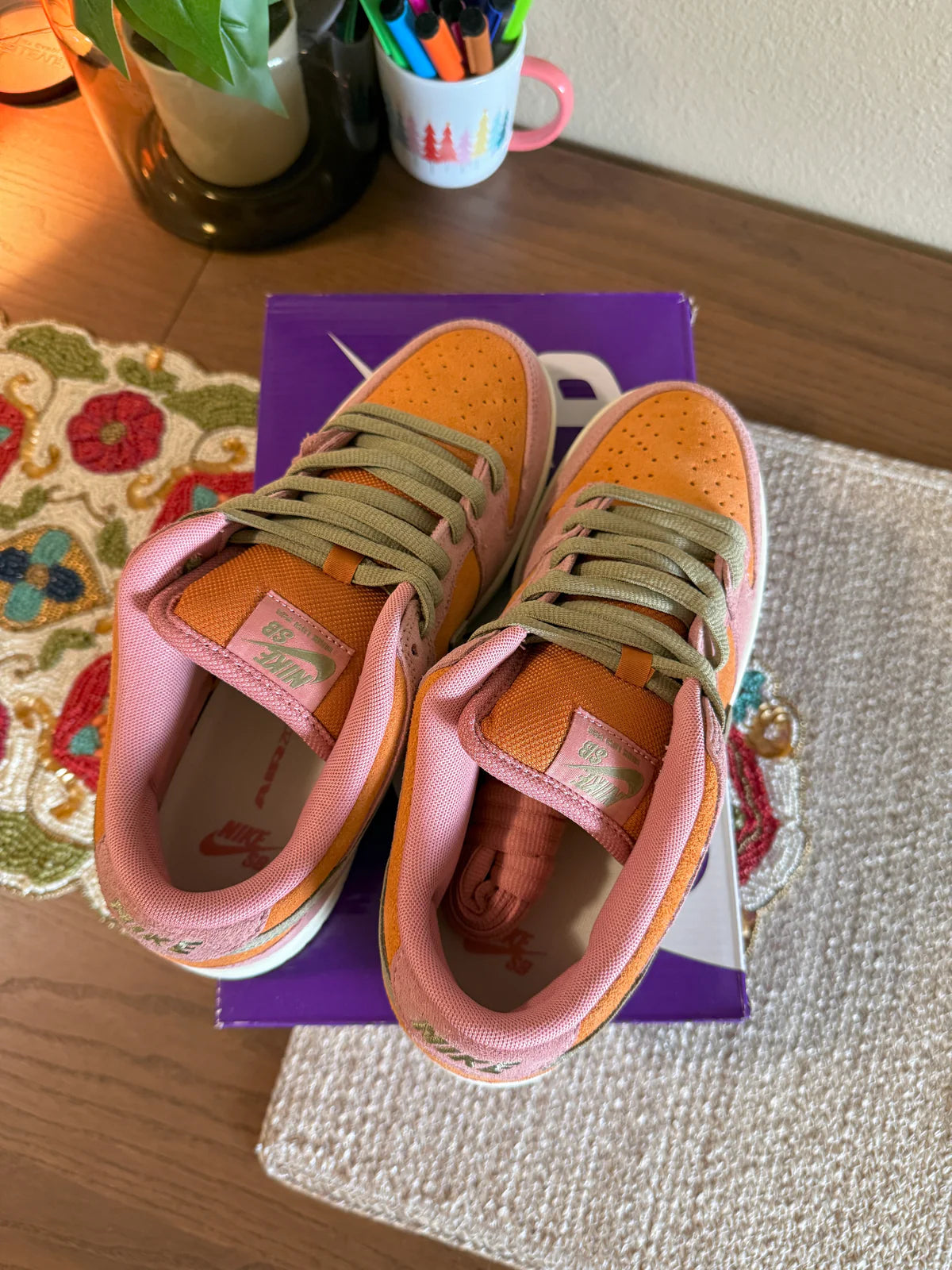 Nike SB Dunk Low Red Stardust Size 10.5