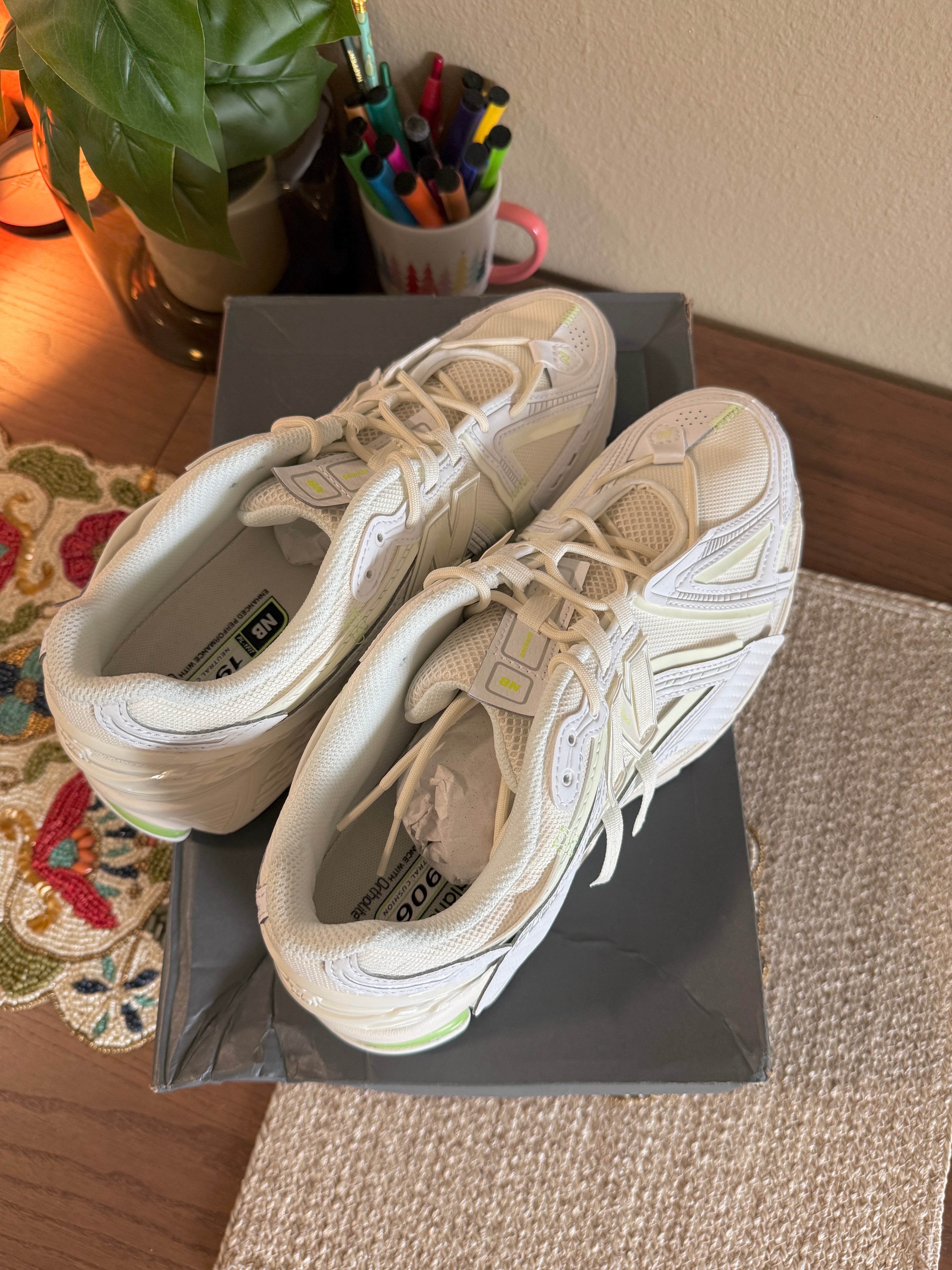 New Balance 1906A White / Green Size 11