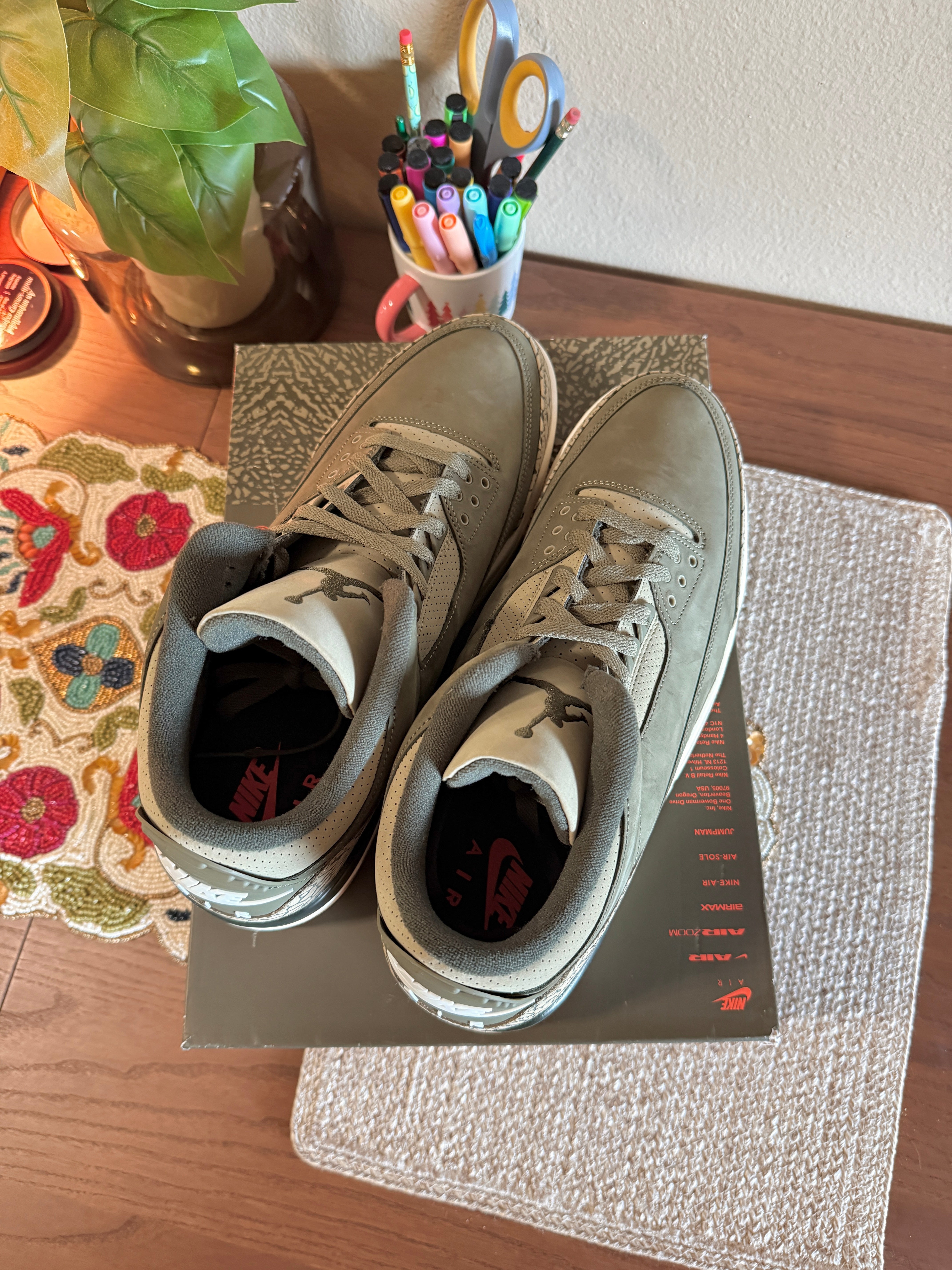 Jordan 3 Retro Family Affair Size 13 MISSING LID