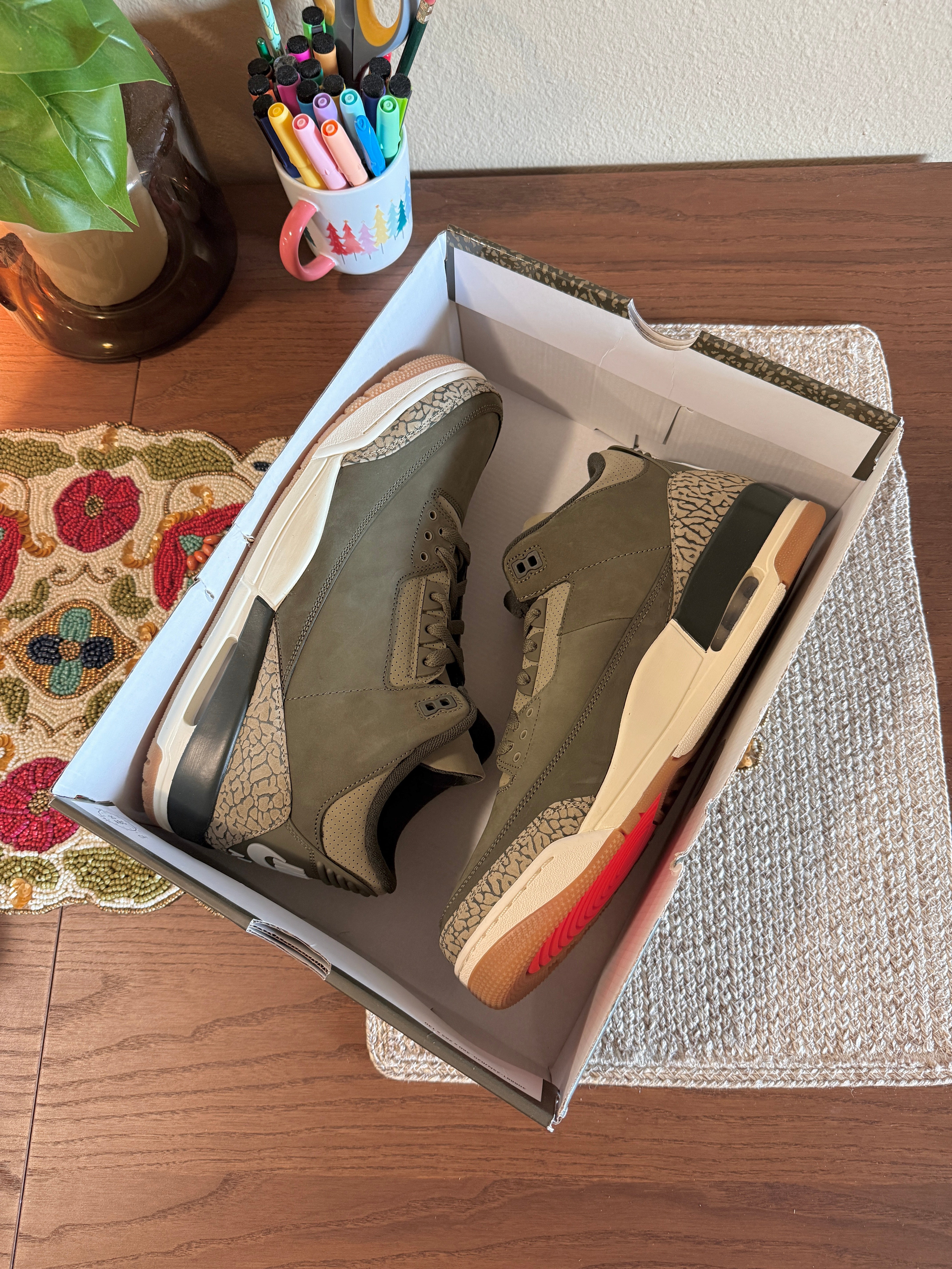 Jordan 3 Retro Family Affair Size 13 MISSING LID
