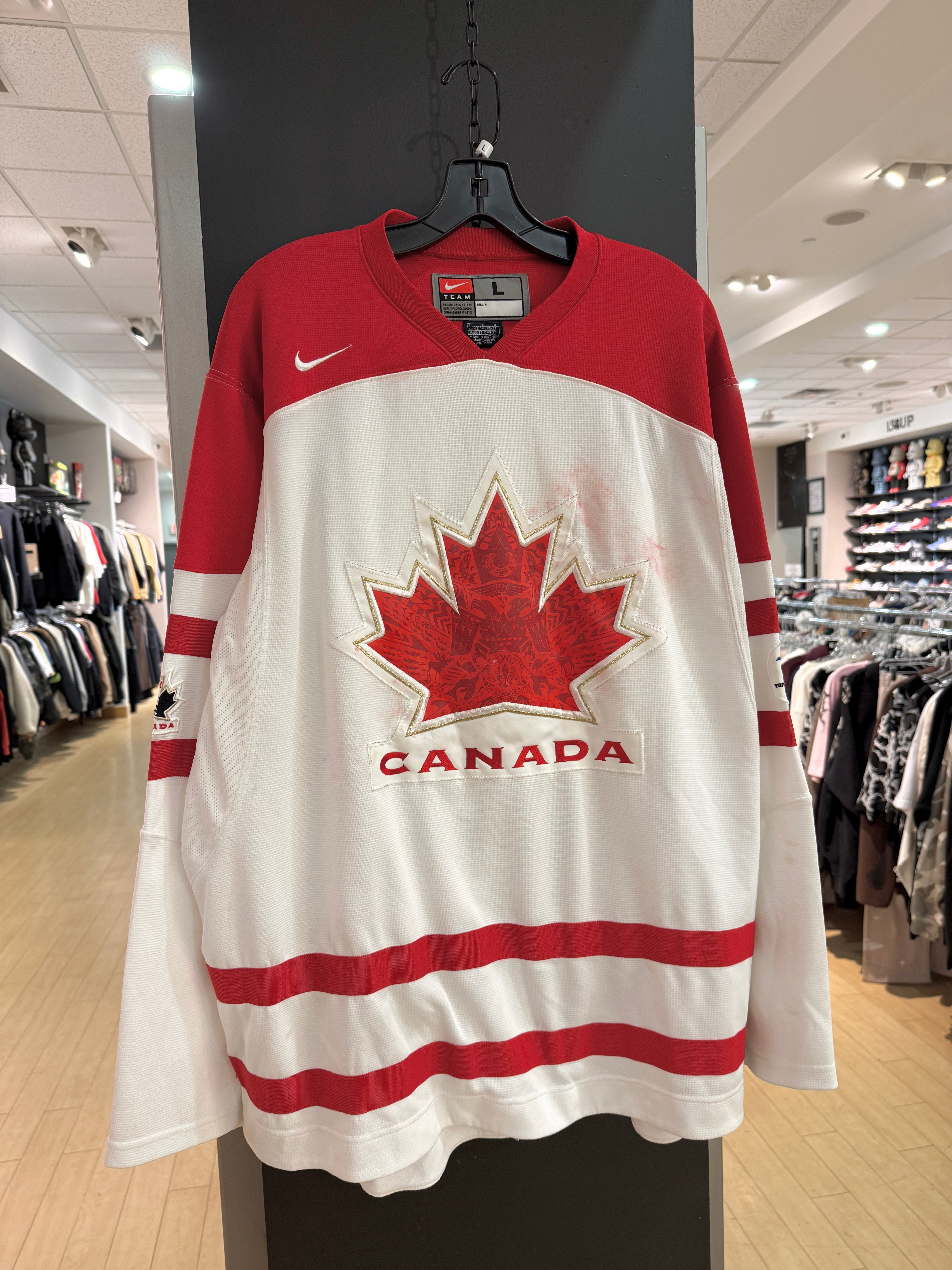 2010 Nike Vancouver Olympics Team Canada Hockey Jersey Size L