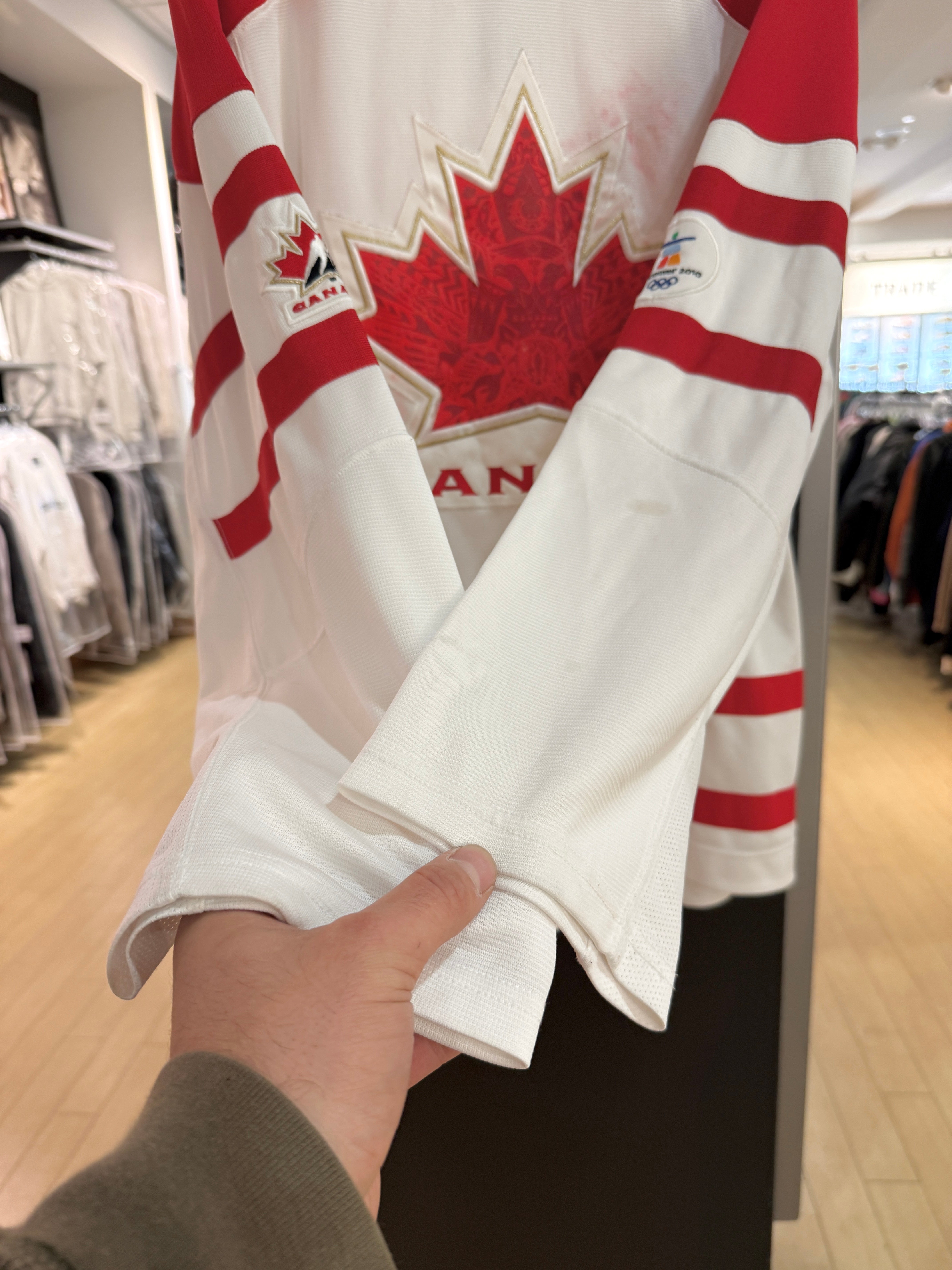 2010 Nike Vancouver Olympics Team Canada Hockey Jersey Size L