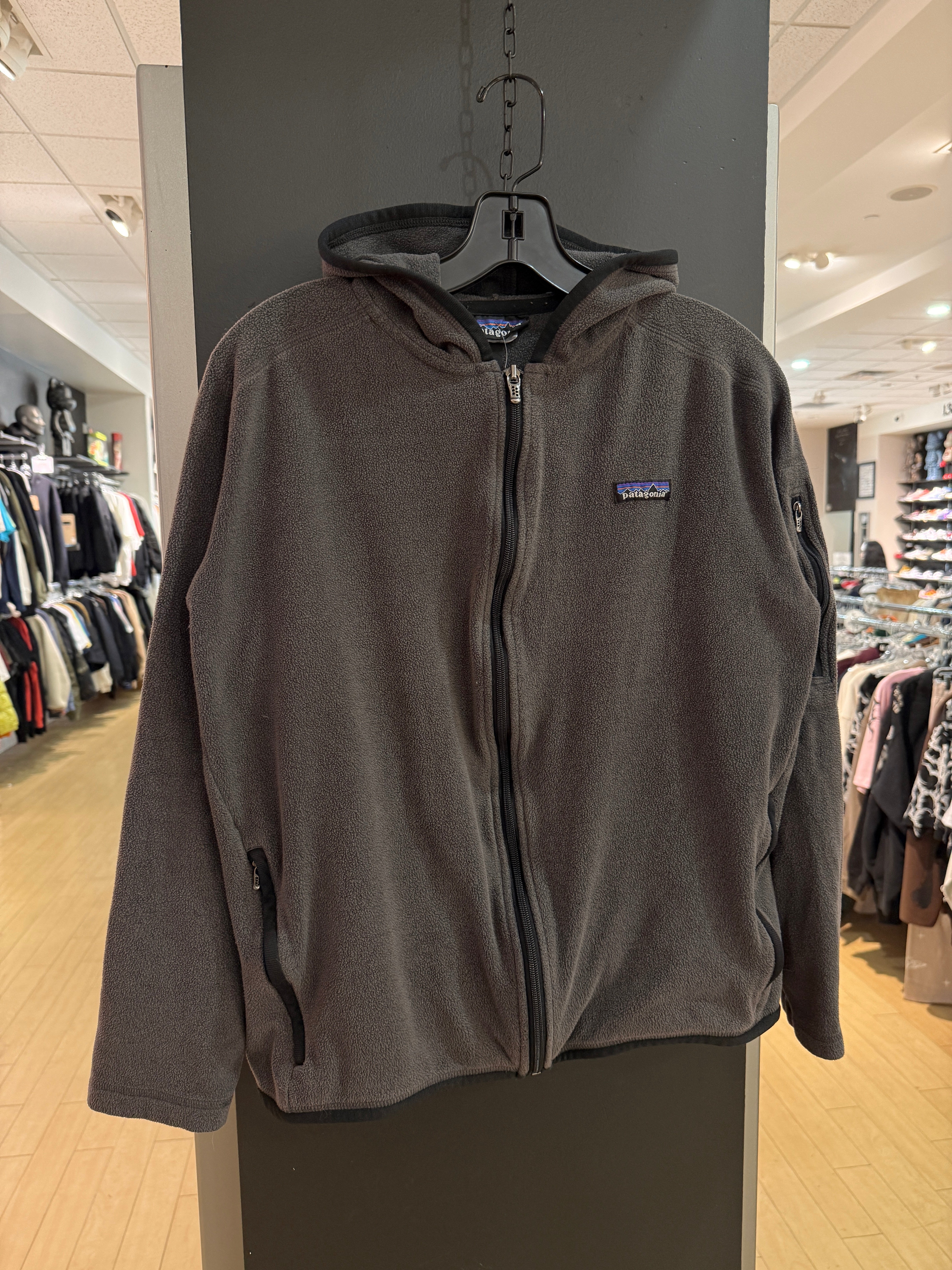 Patagonia Dark Grey Hooded Fleece Size Small