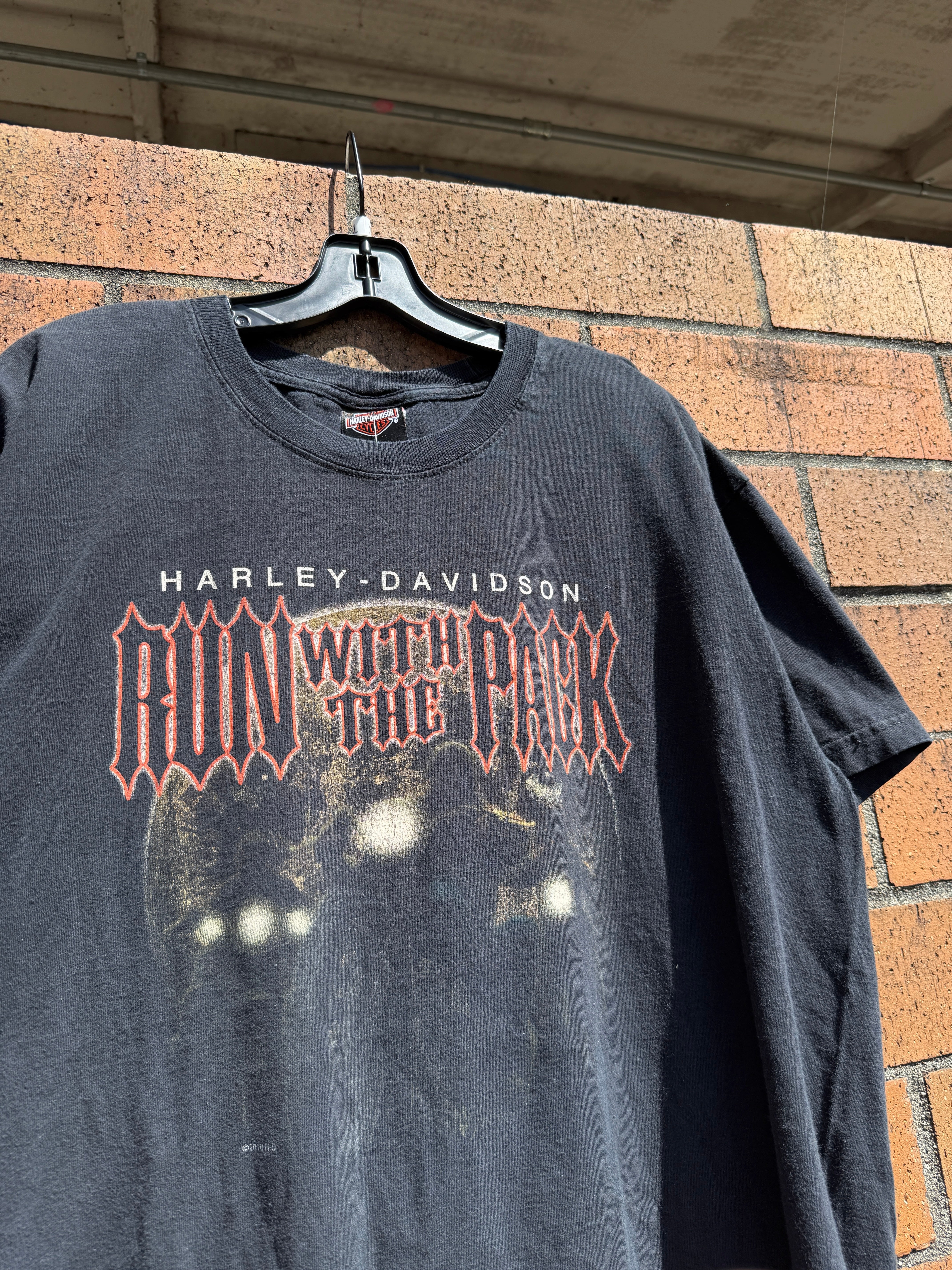 2005 Harley Davidson Olympia Run With the Pack Tee Size XL