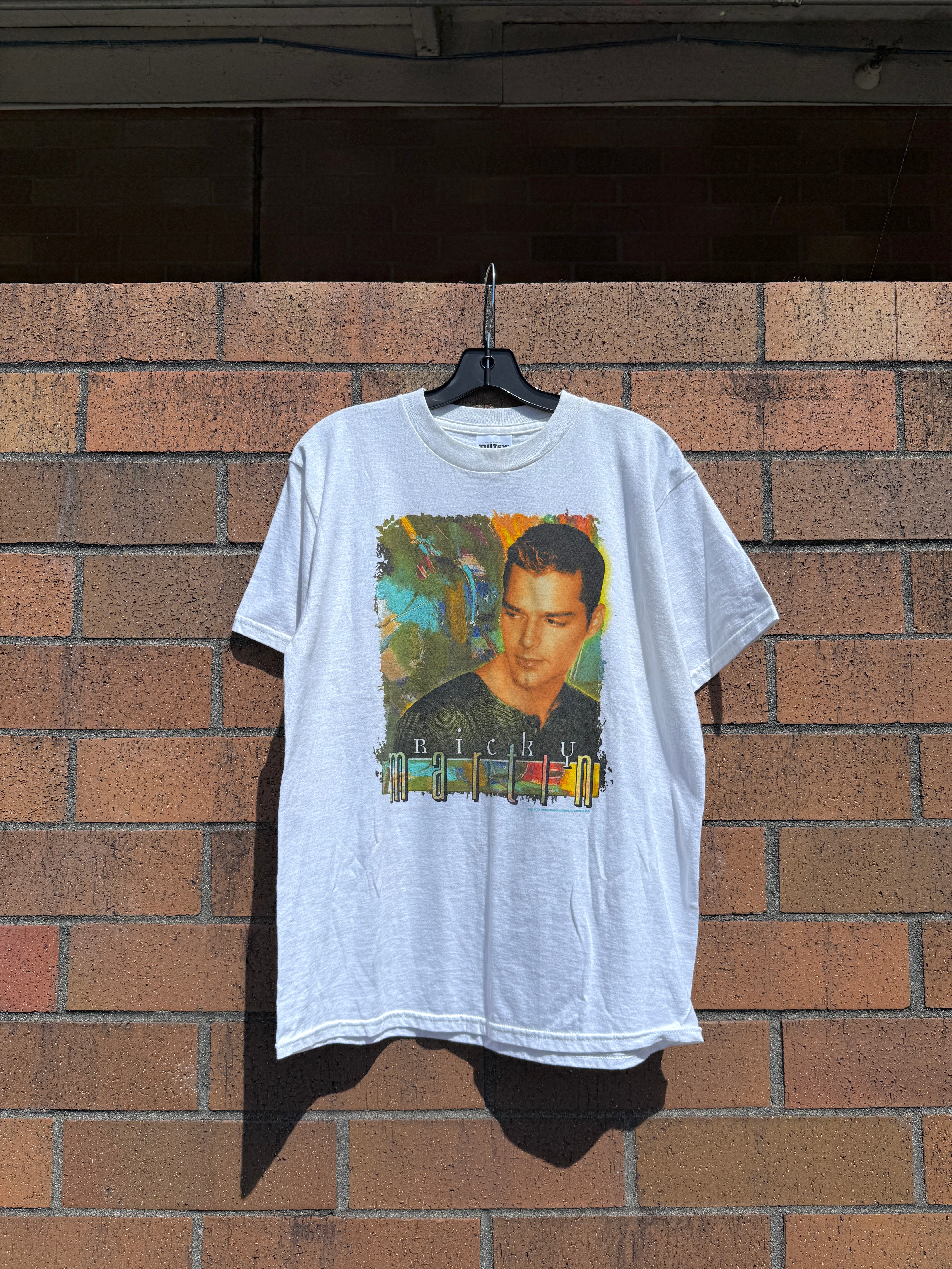 1999 Ricky Martin Tee Size Youth XL