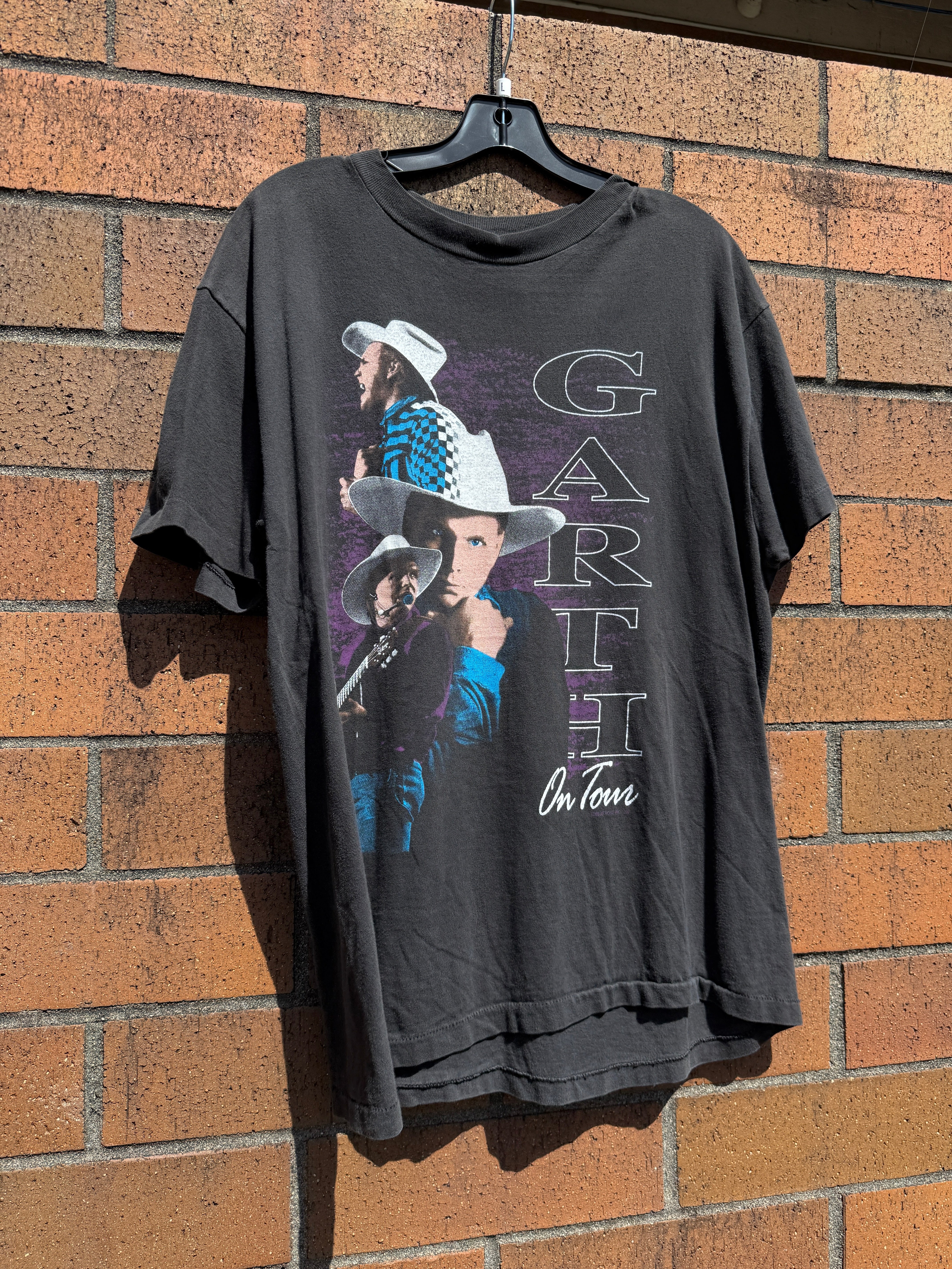 1992 Garth Brooks On Tour Tee Size L