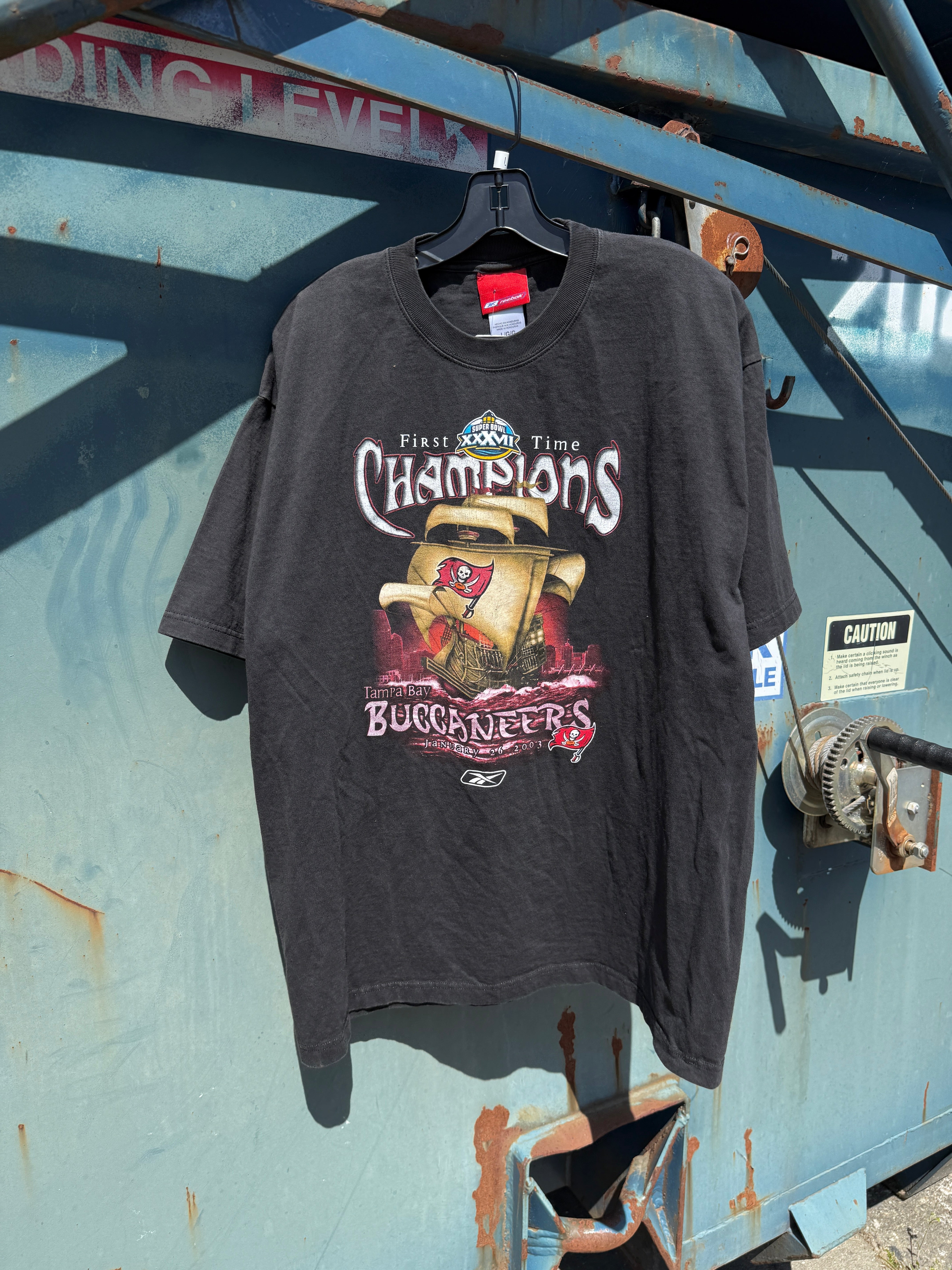 2003 Reebok Tampa Bay Buccaneers Super Bowl Tee Size L