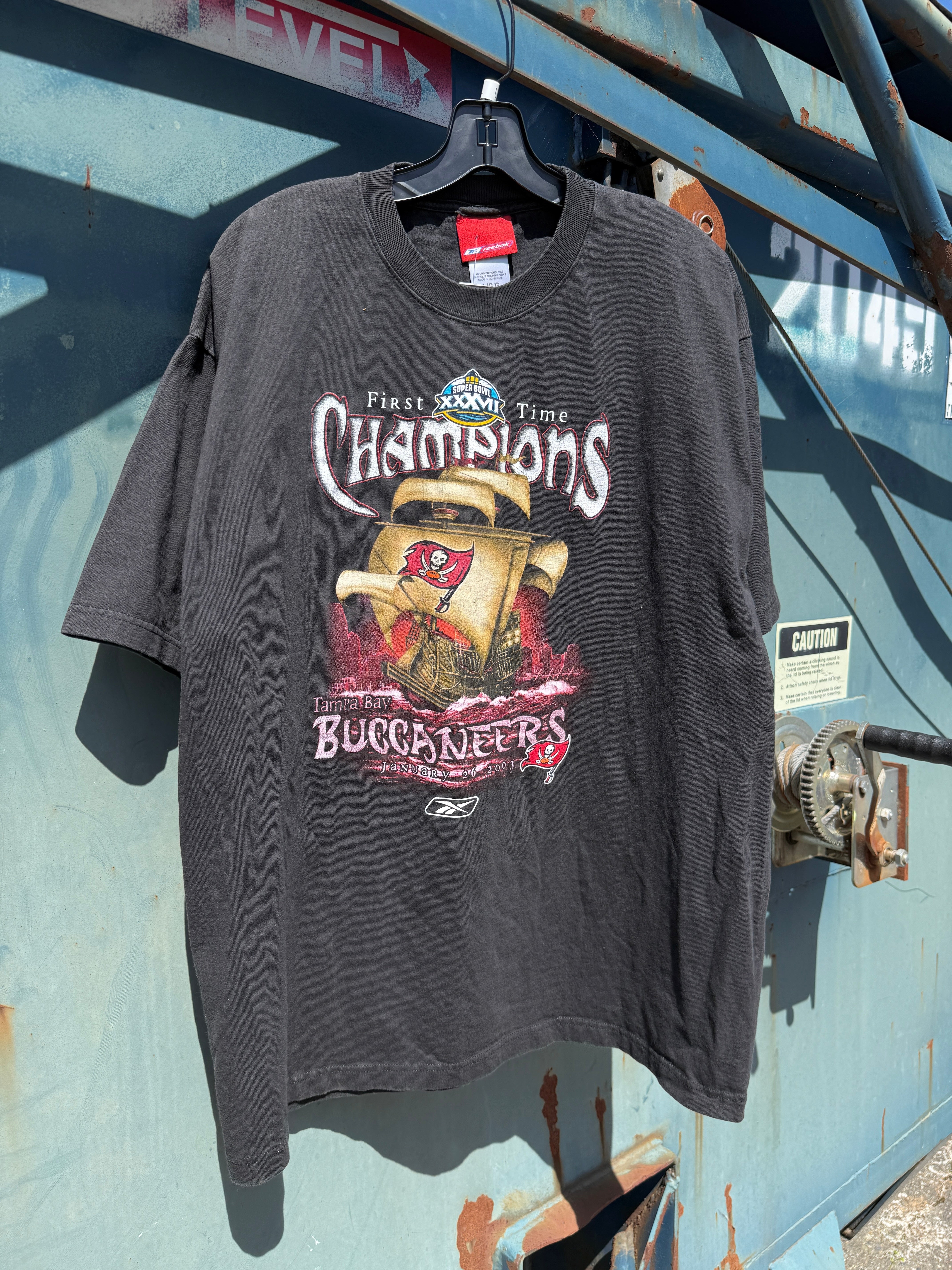 2003 Reebok Tampa Bay Buccaneers Super Bowl Tee Size L