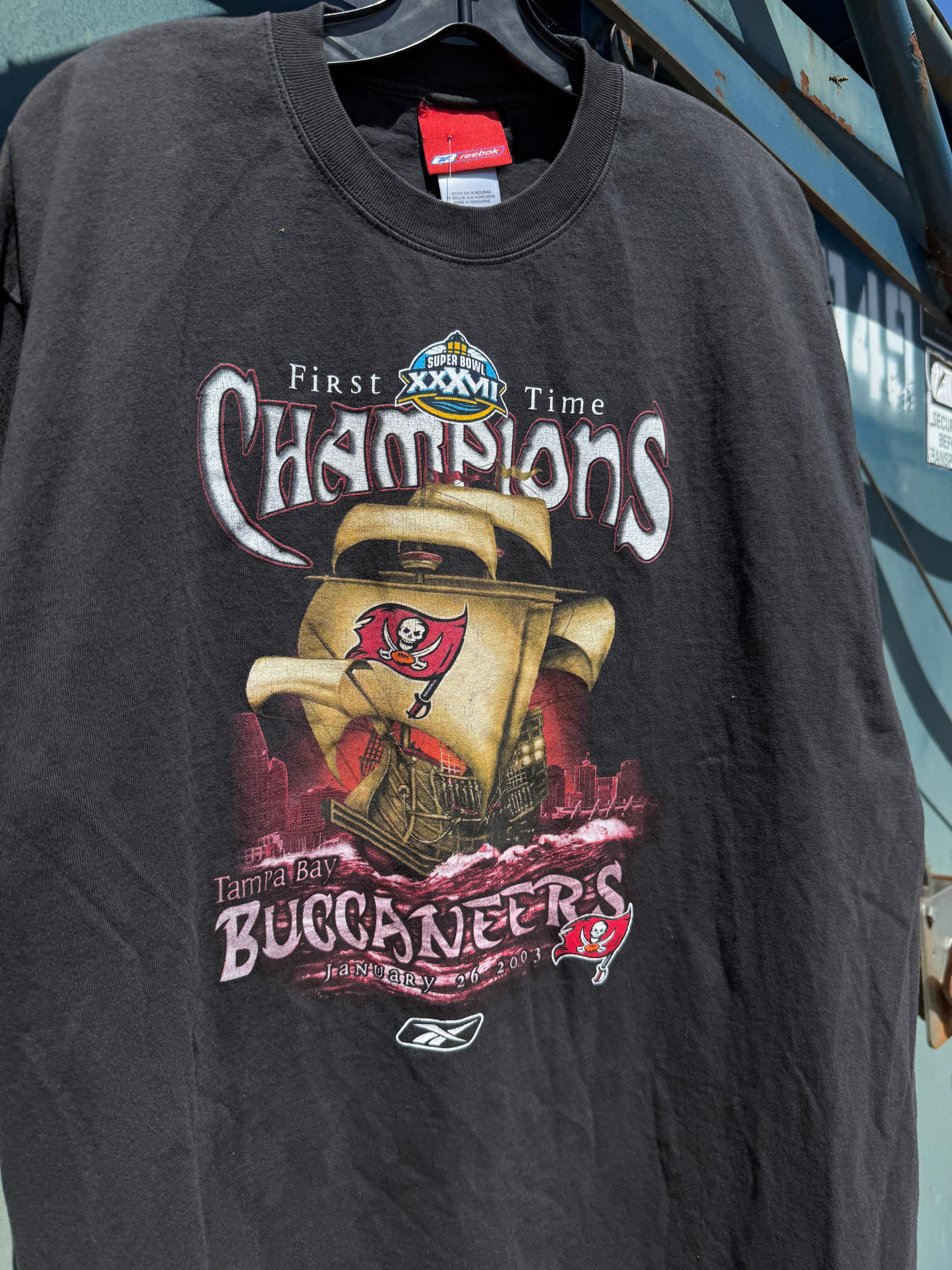 2003 Reebok Tampa Bay Buccaneers Super Bowl Tee Size L