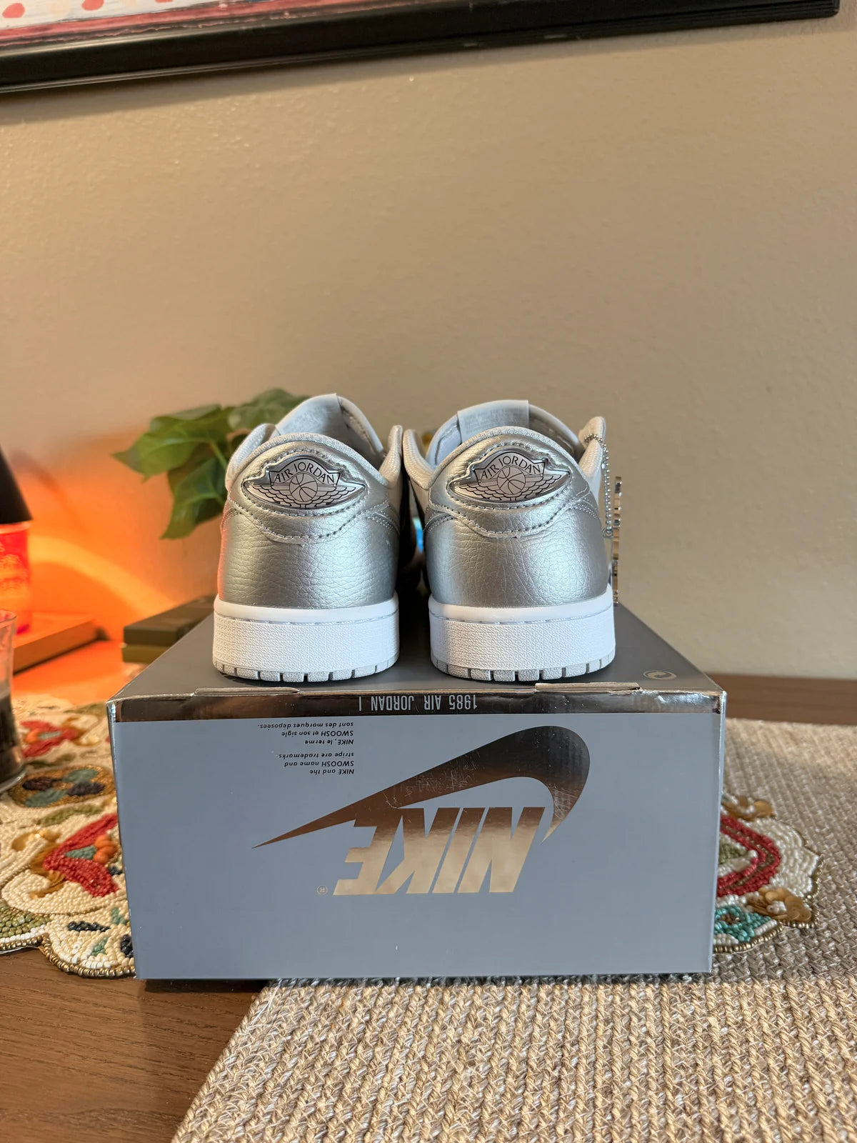 Jordan 1 Low OG Metallic Silver Size 8 MISSING LID
