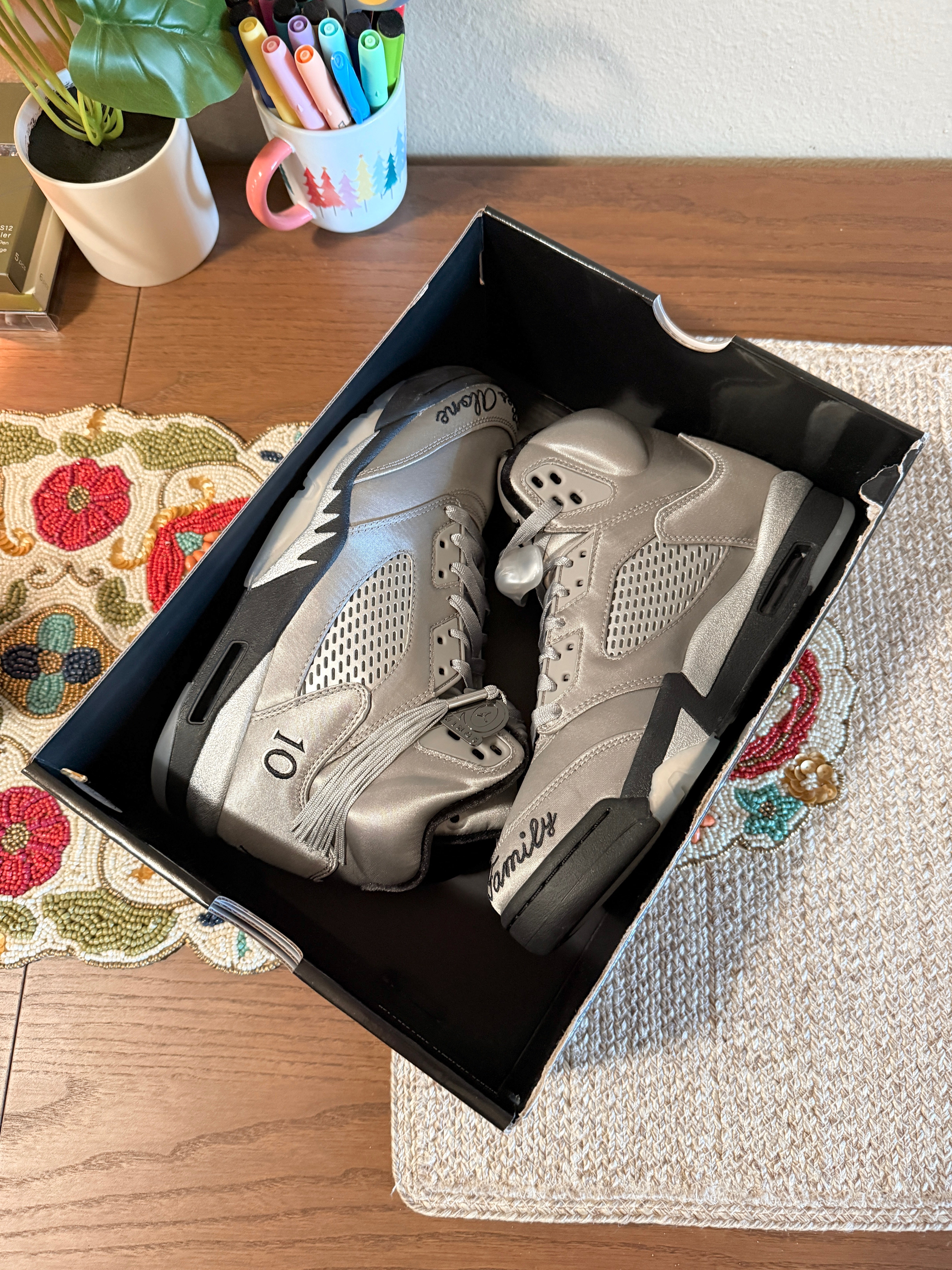 Jordan 5 Retro Wings (Women's) Size 9 MISSING LID