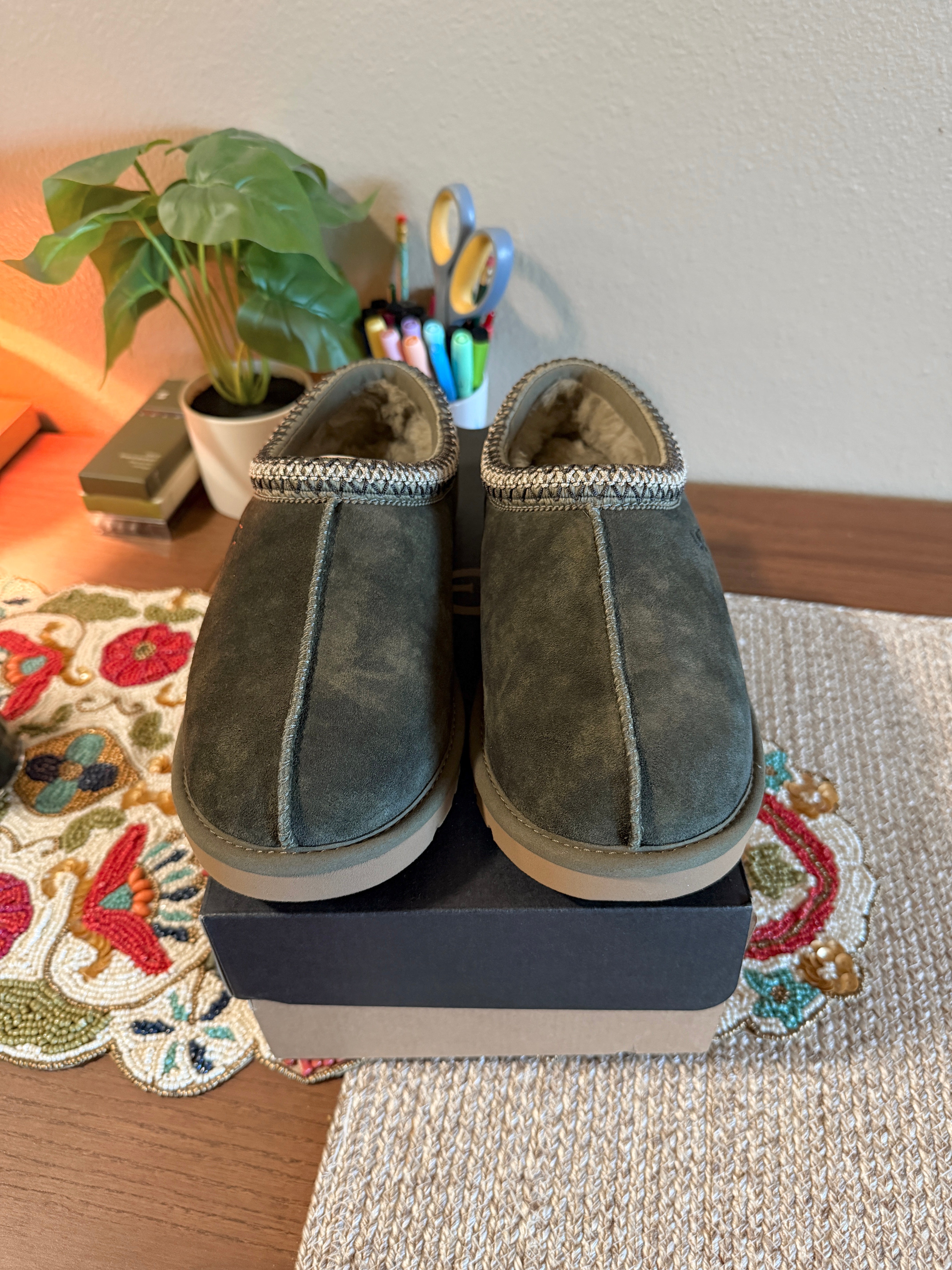 UGG Tasman Baxter Slipper Clog Burnt Olive Size 8
