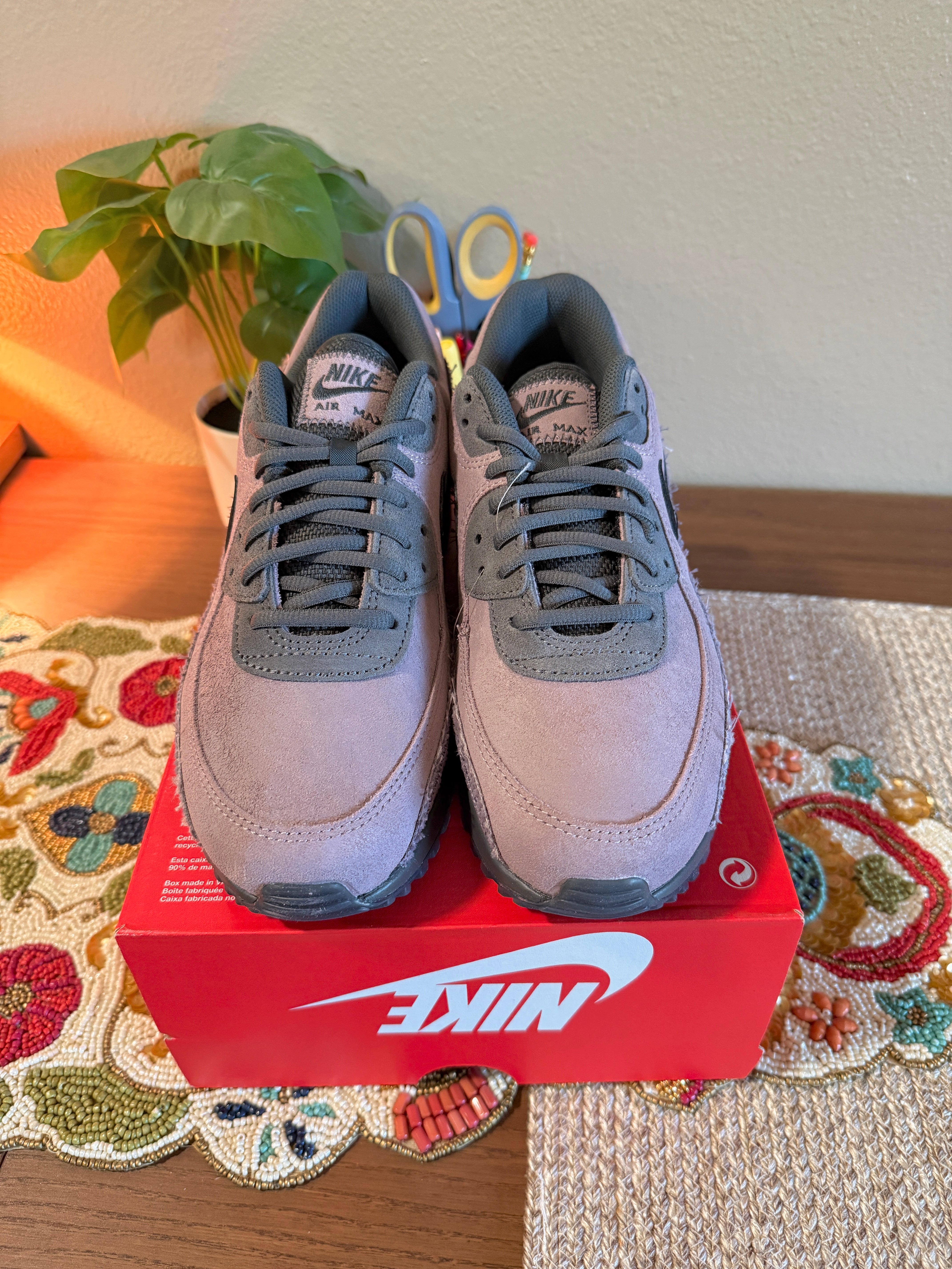 Nike Air Max 90 Premium Light Violet Ore Size 10 MISSING LID