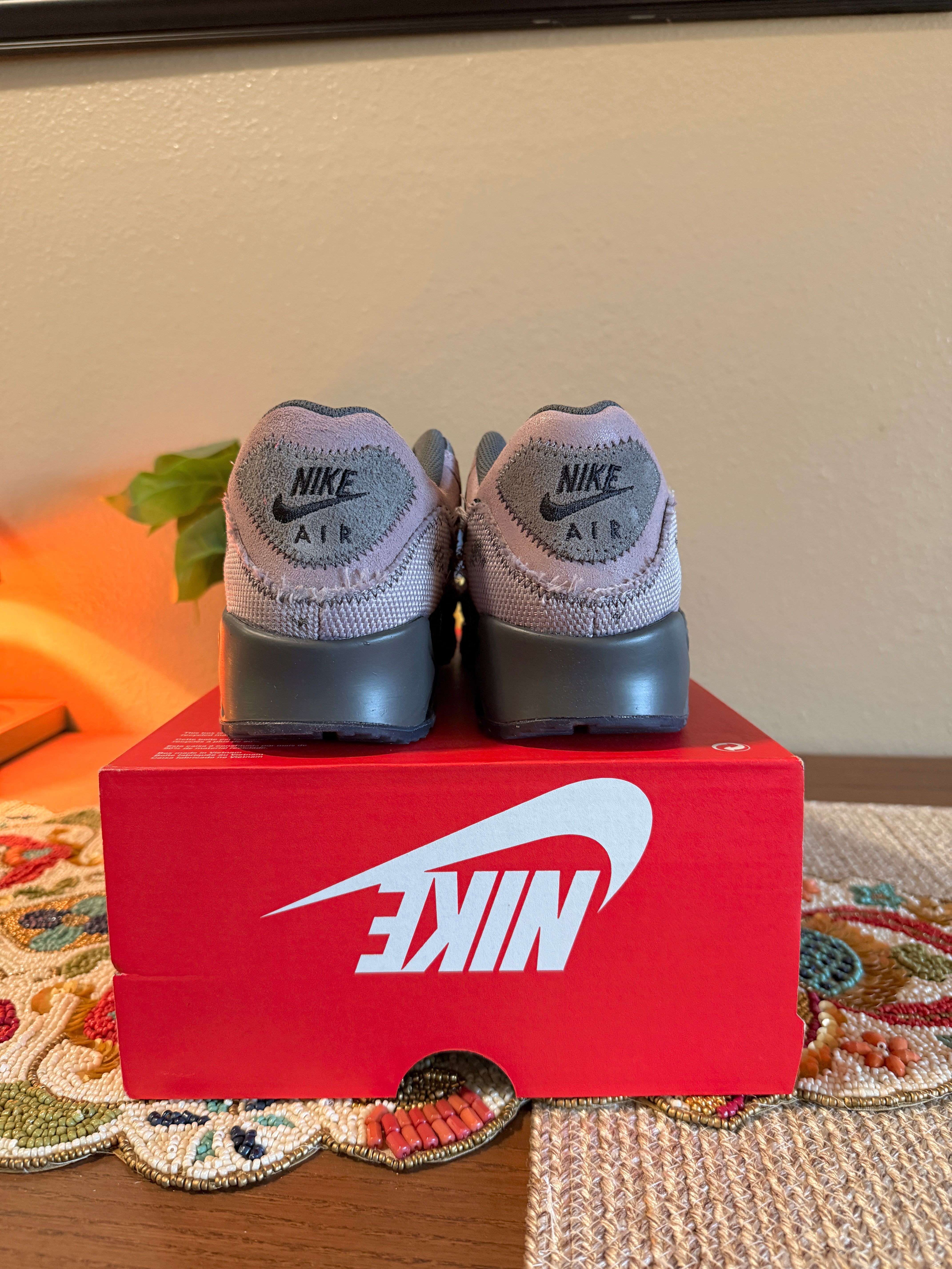 Nike Air Max 90 Premium Light Violet Ore Size 10 MISSING LID