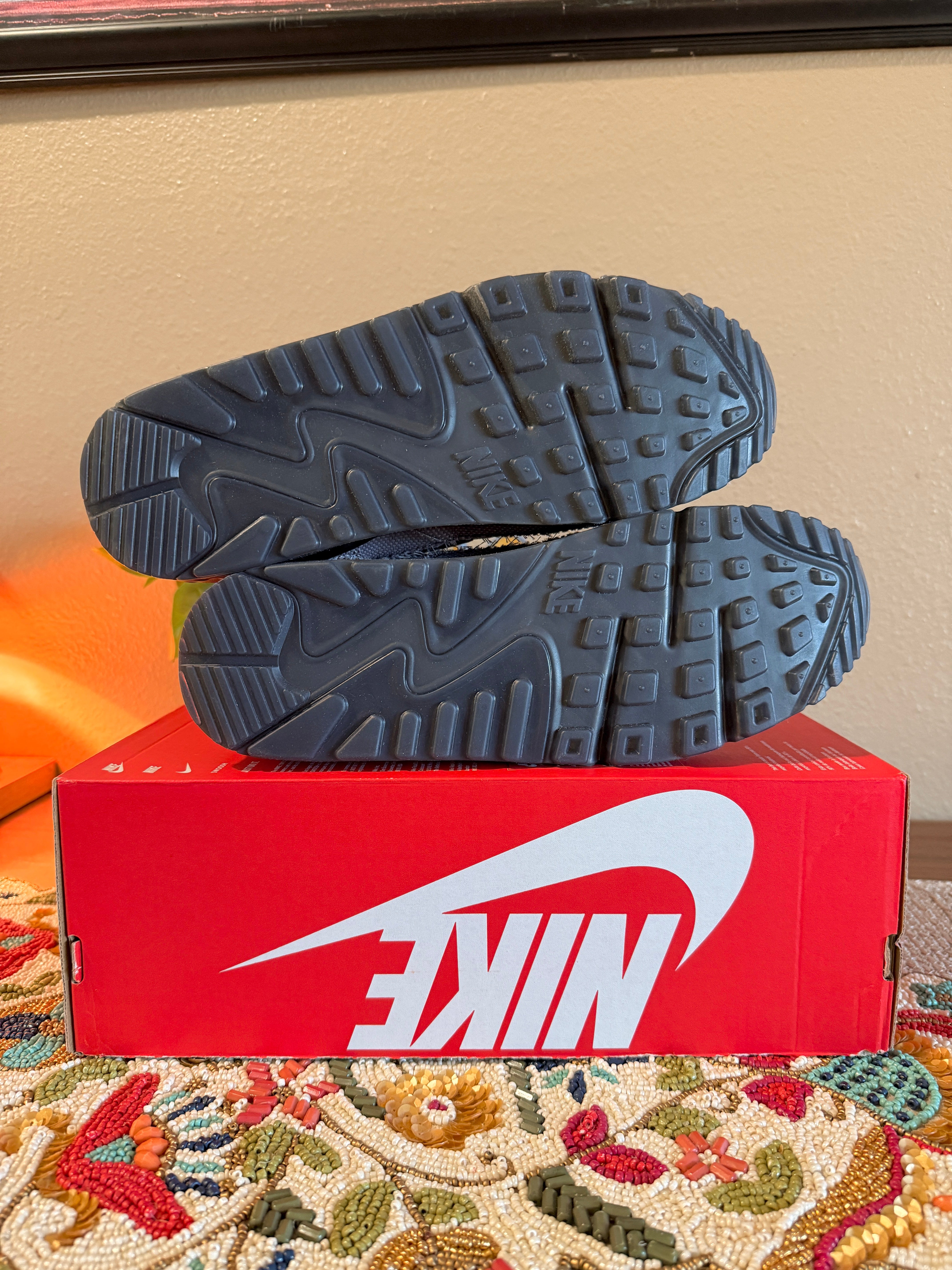 Nike Air Max 90 Premium Light Violet Ore Size 10 MISSING LID