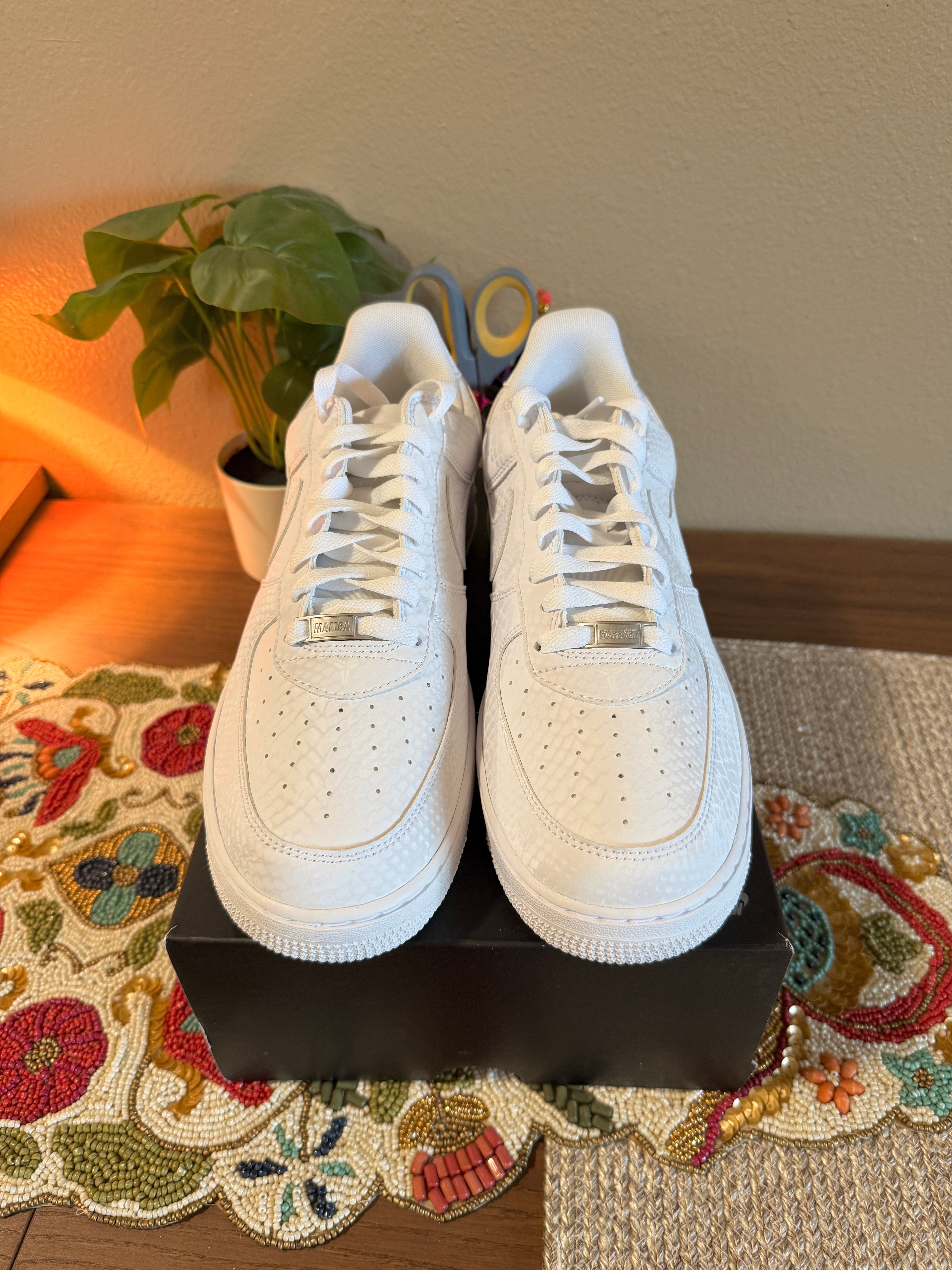 Nike Air Force 1 Low Kobe Bryant Forever White Size 11.5 MISSING LID