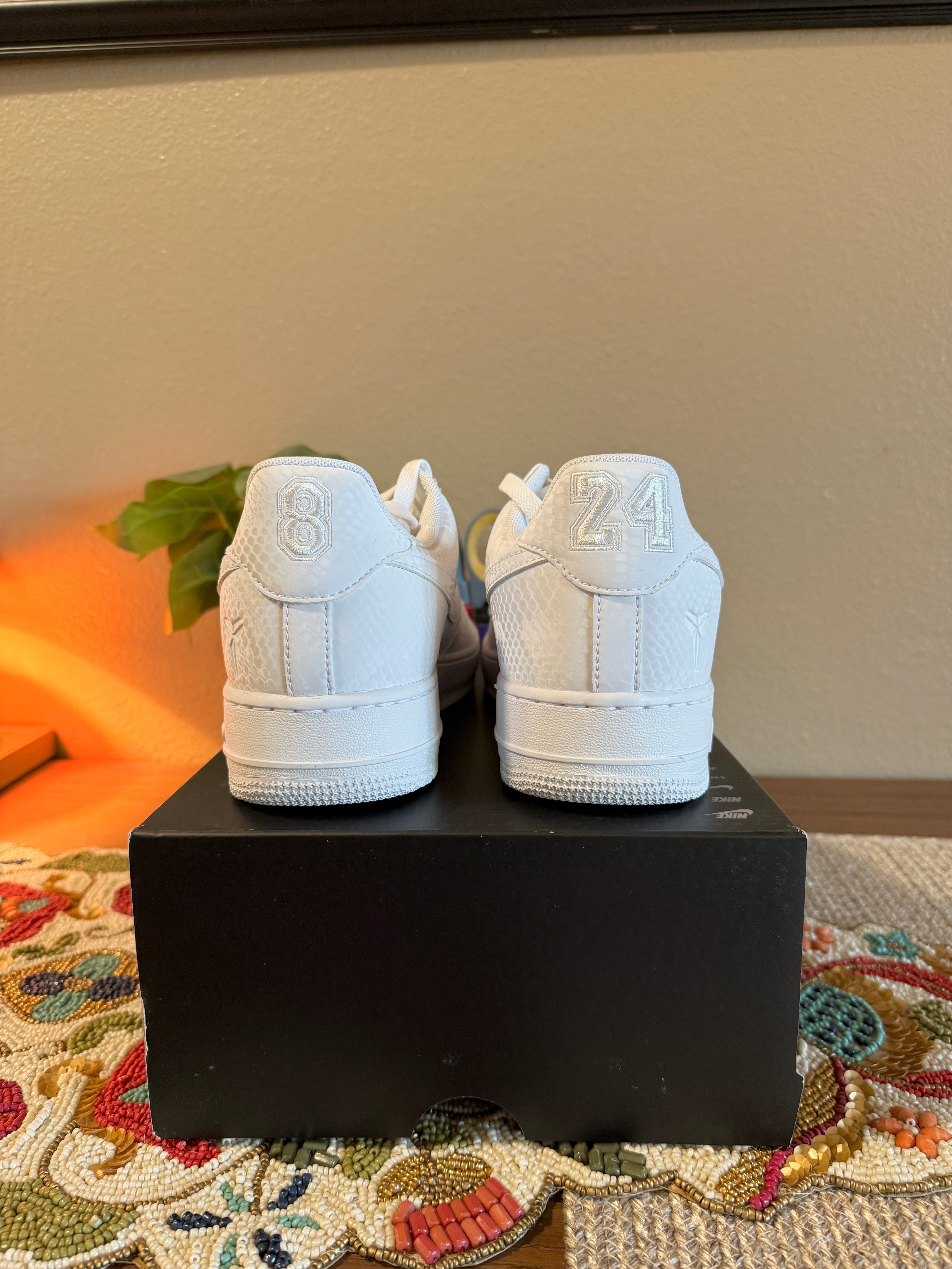 Nike Air Force 1 Low Kobe Bryant Forever White Size 11.5 MISSING LID