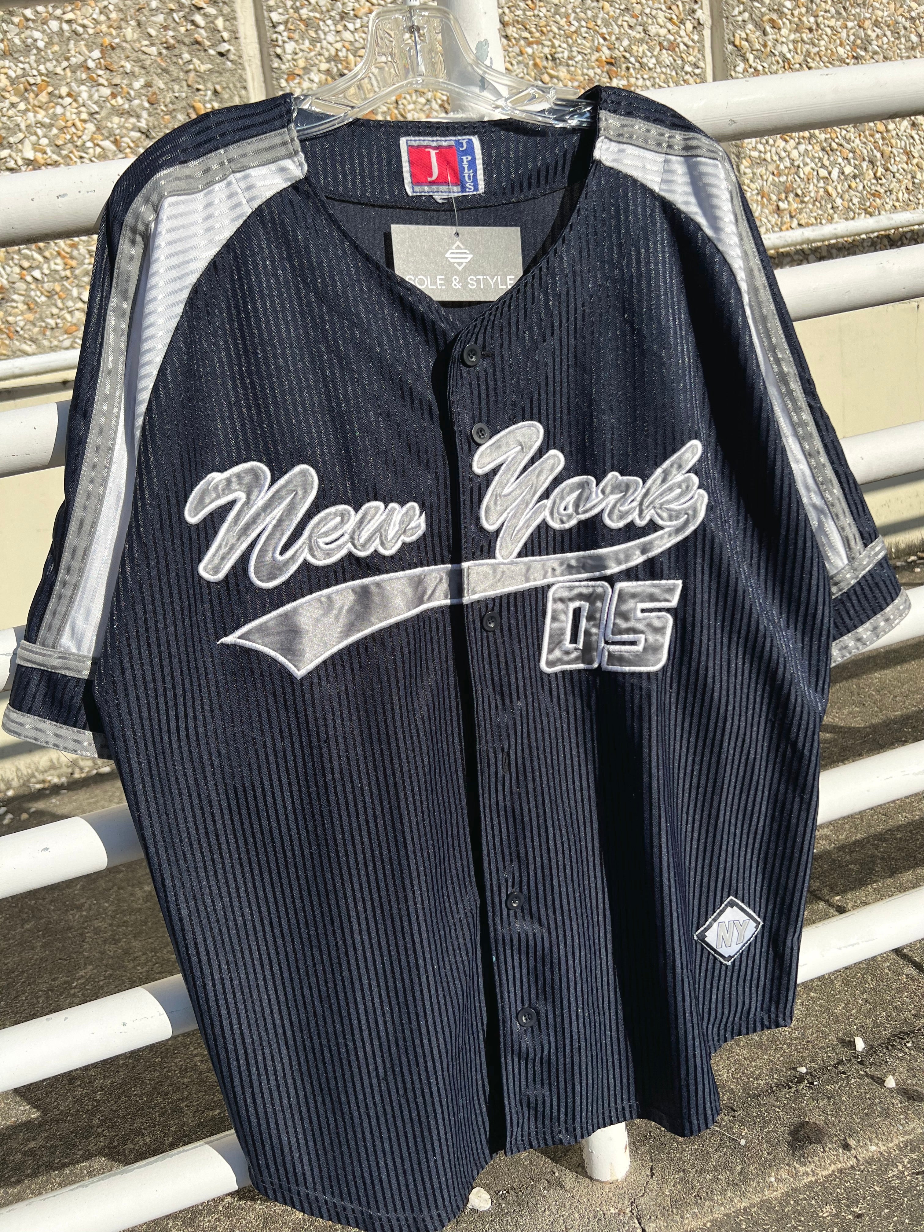 Y2K New York Yankees Jostens Jersey (Missing Button) XL