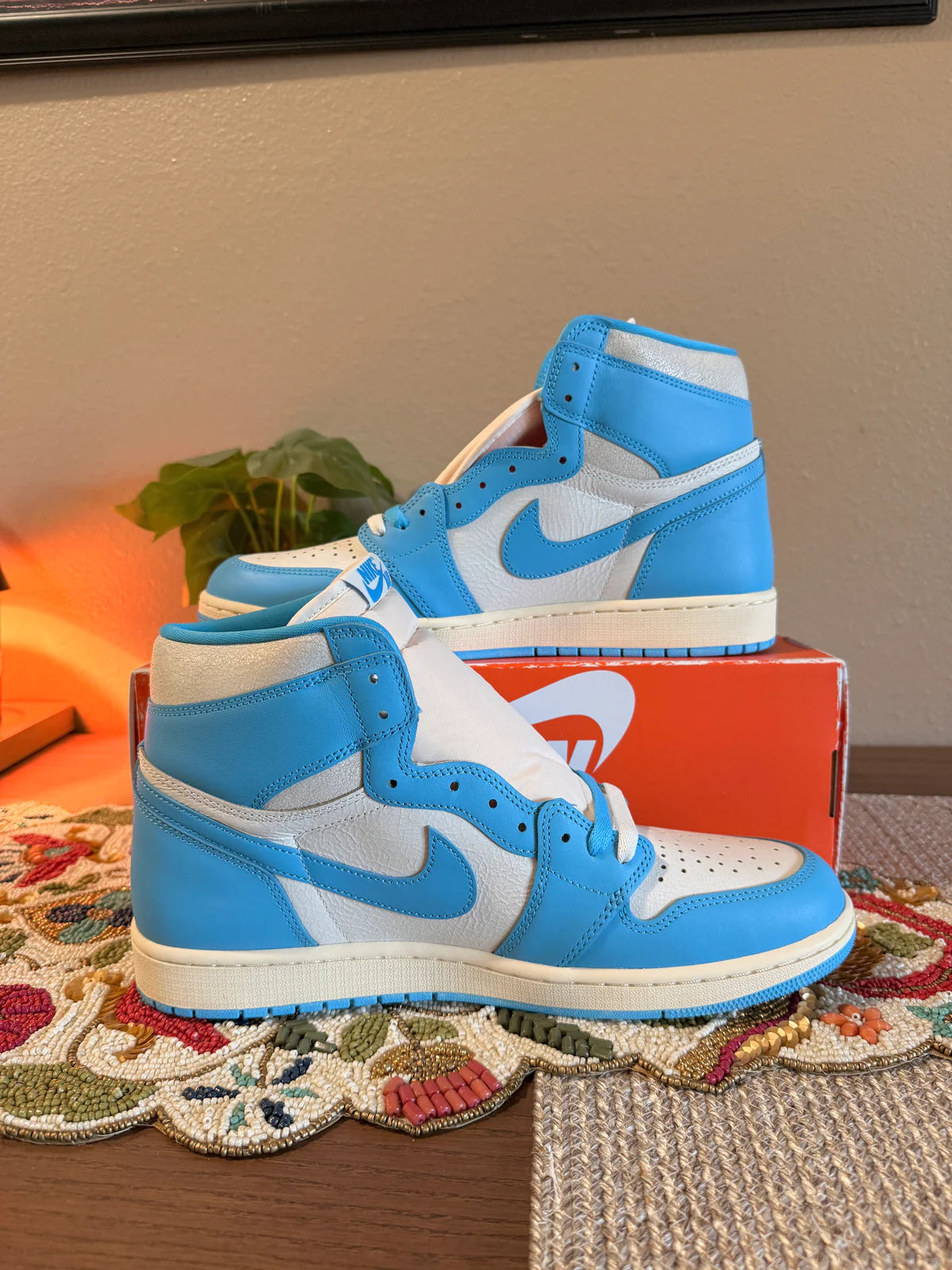 Jordan 1 Retro High OG UNC Reimagined Size 9 MISSING LID